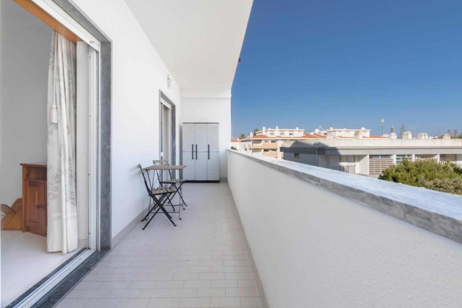 COZY APARTMENT IN LAGOS view 2