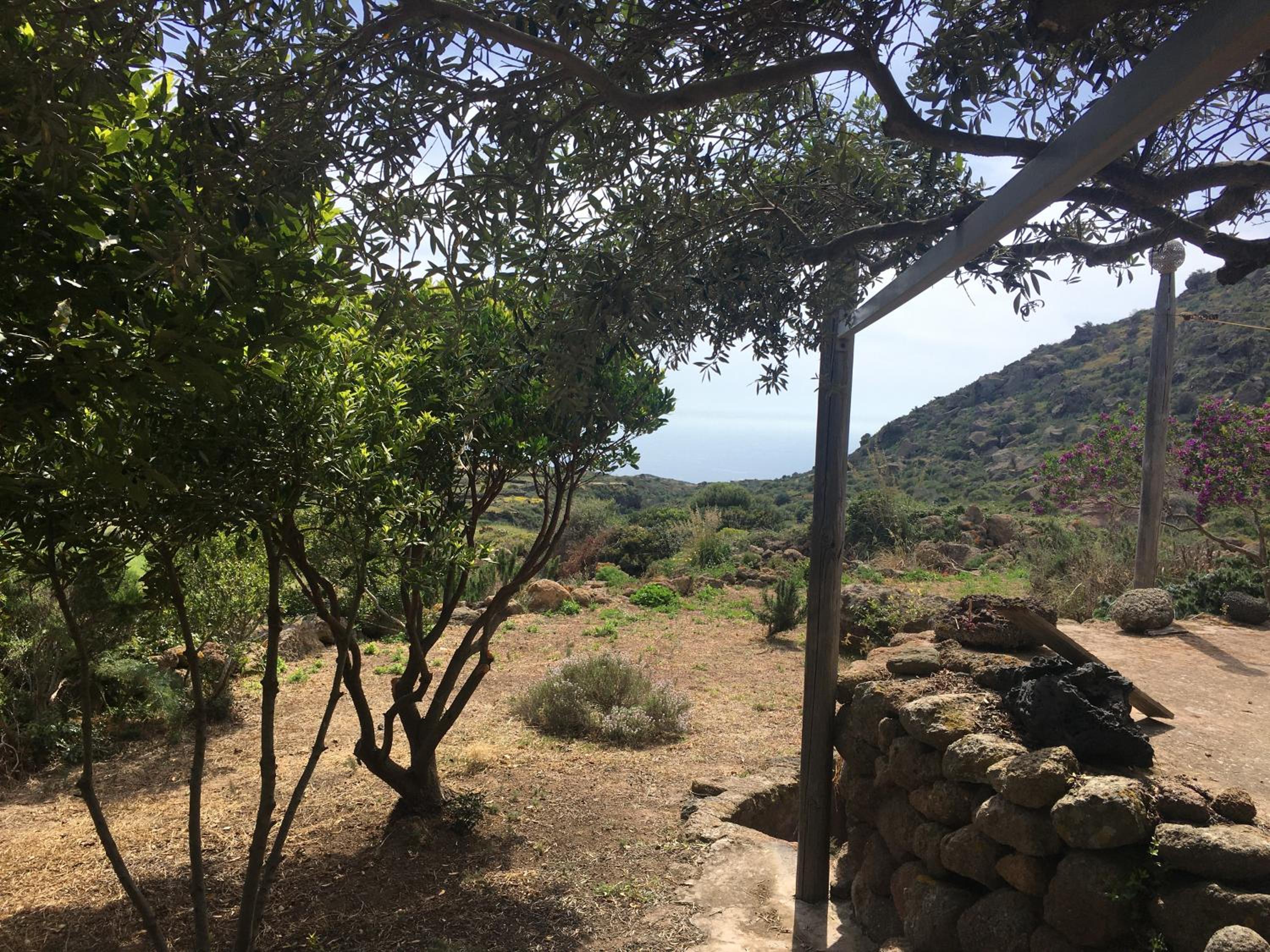 Dammusi IL SERRALH -Pantelleria-