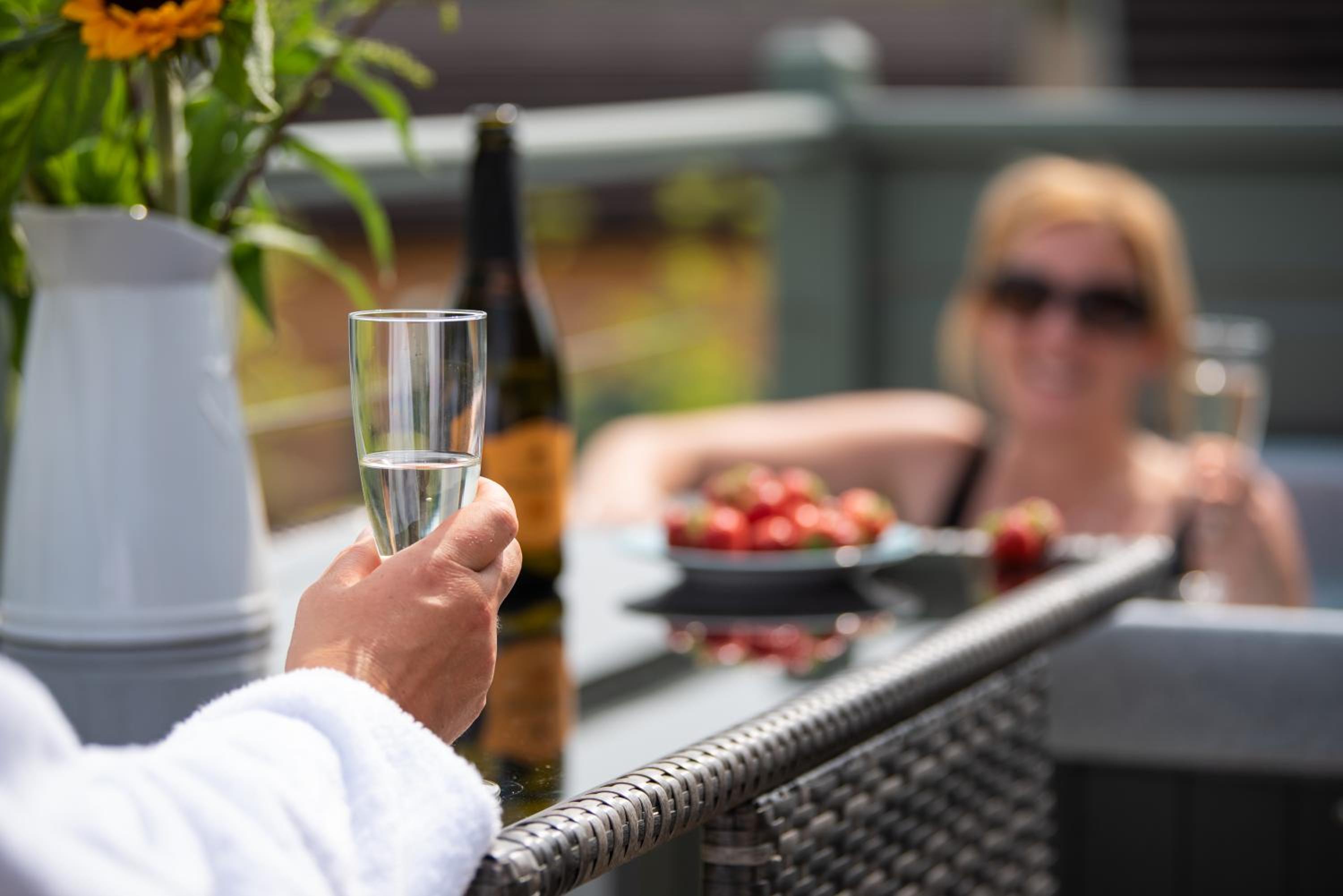 Bonnie Barns - Adults Only Luxury Lodges with hot tubs