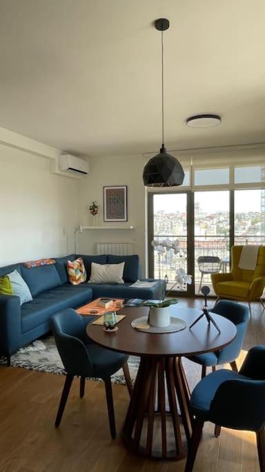 2-Bedroom Oasis in the heart of the Waterfront