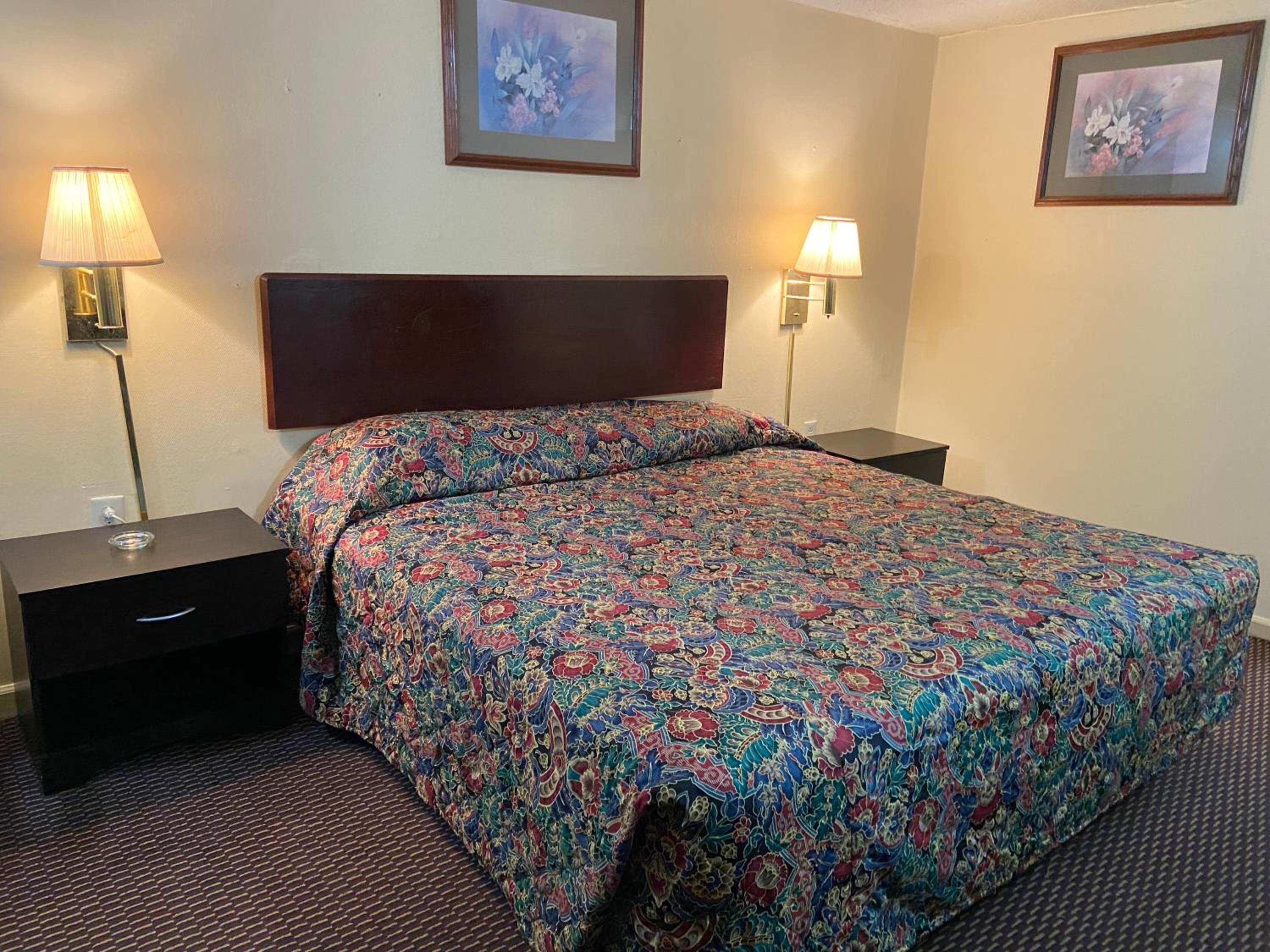 Corbin Vacations - Corbin Inn - Property Image 5