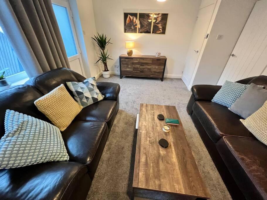 Very comfy 3 bed town house view 5