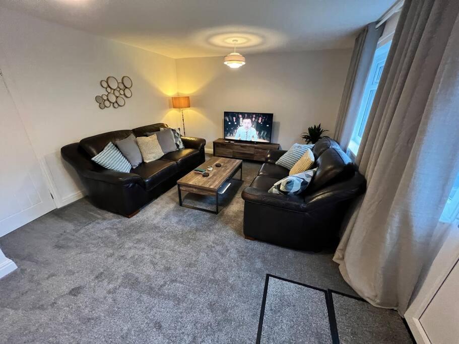 Very comfy 3 bed town house view 3