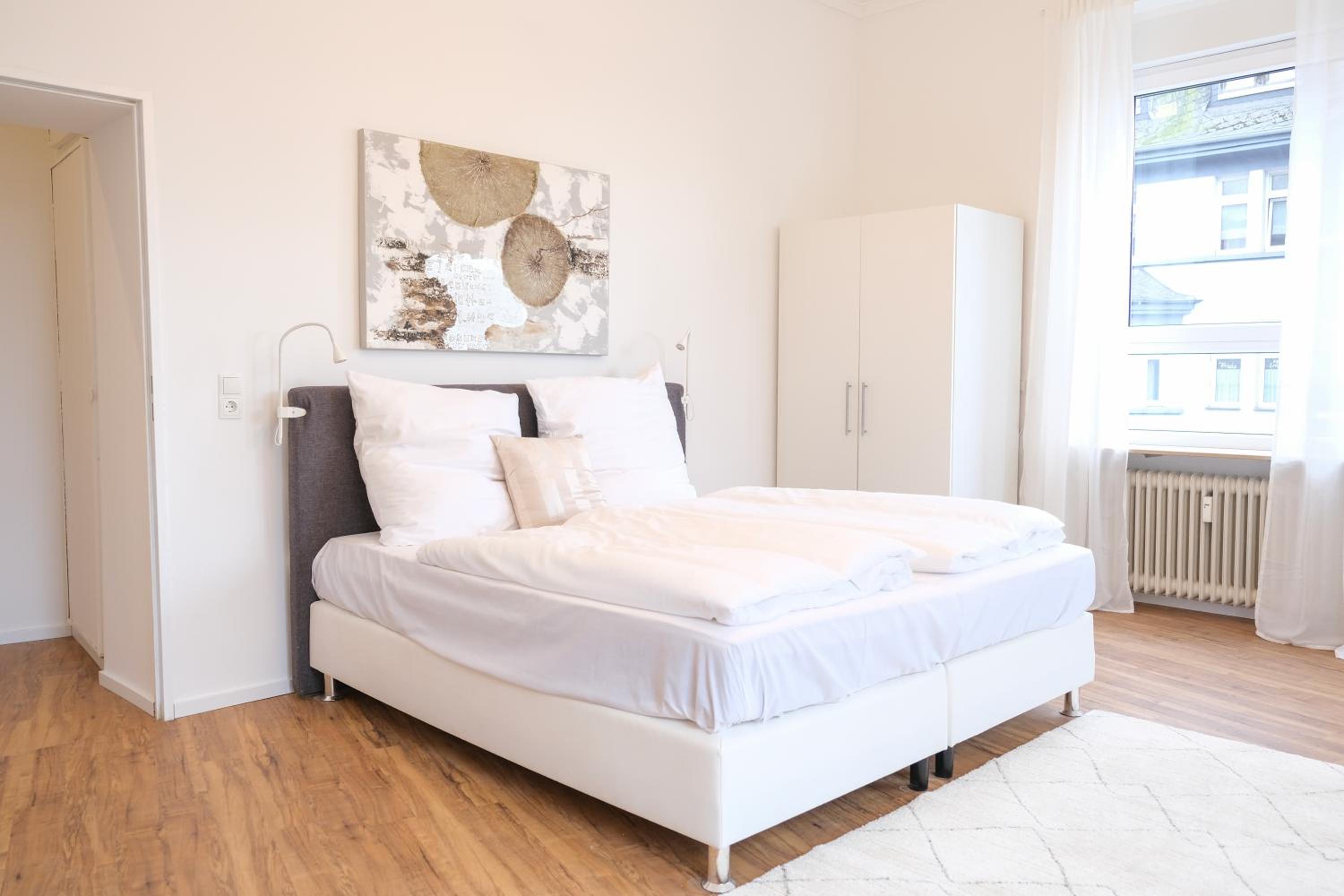 Honeybee Properties Ferienwohnungen Koblenz
