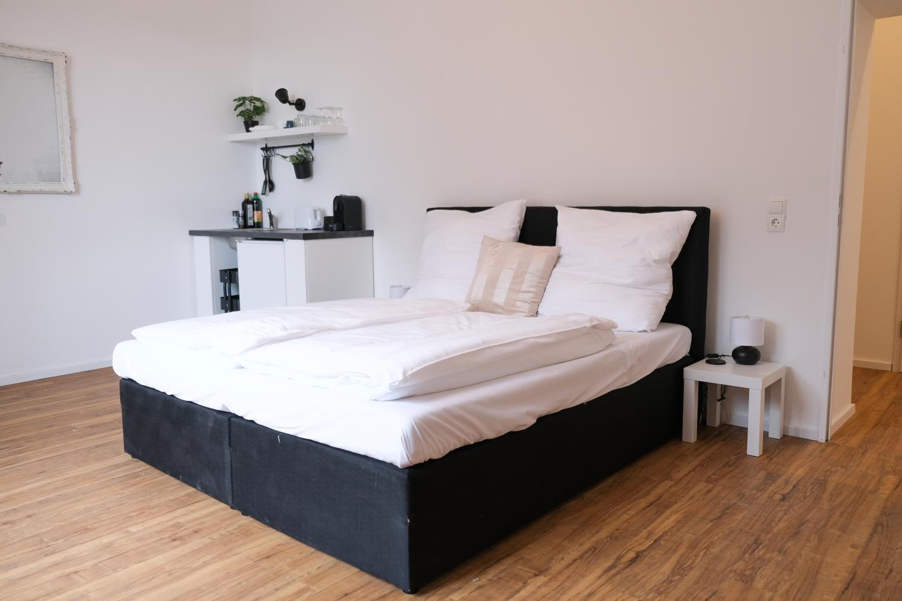 Honeybee Properties Ferienwohnungen Koblenz