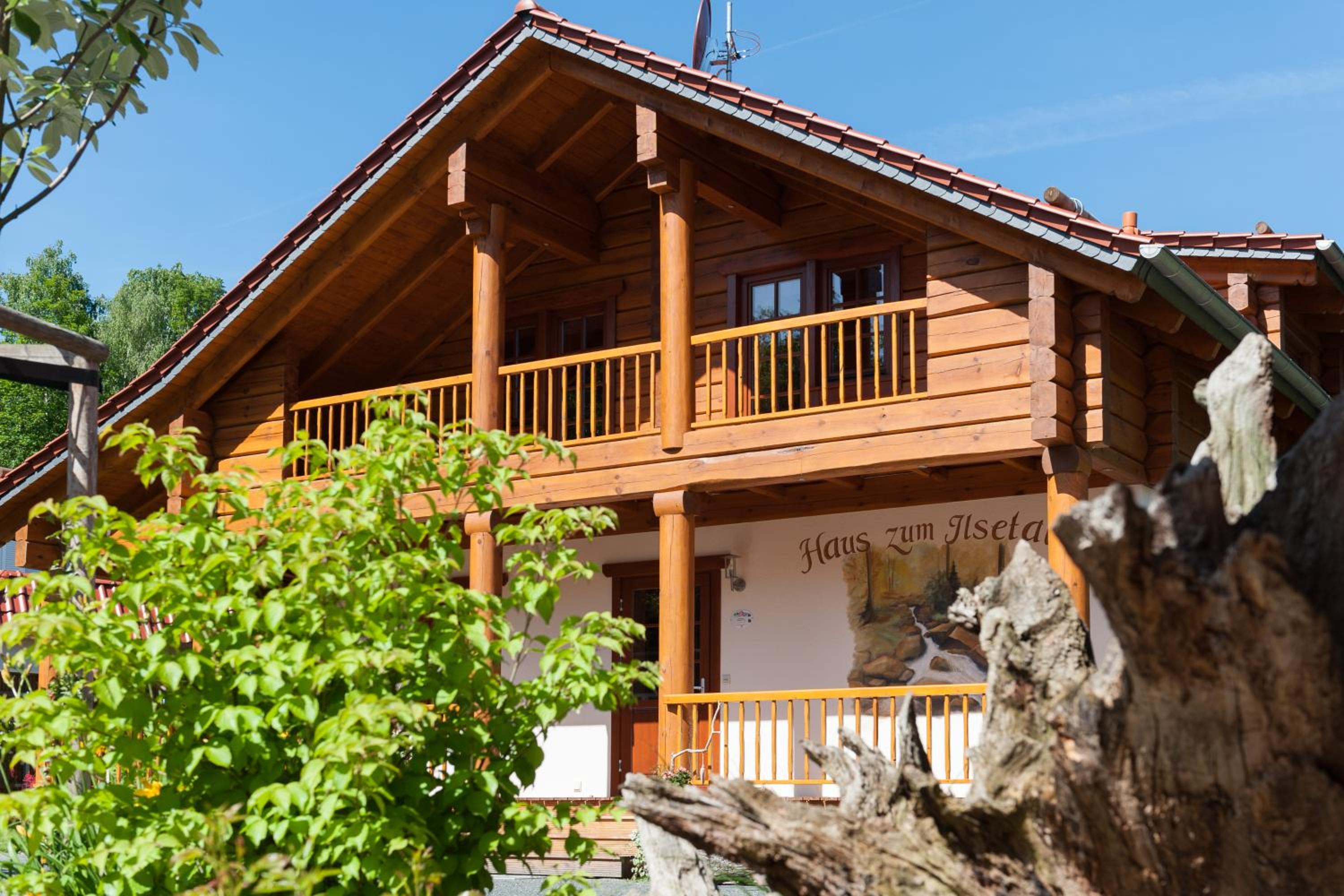 Hotel Chalet zum Salamander - Image 1