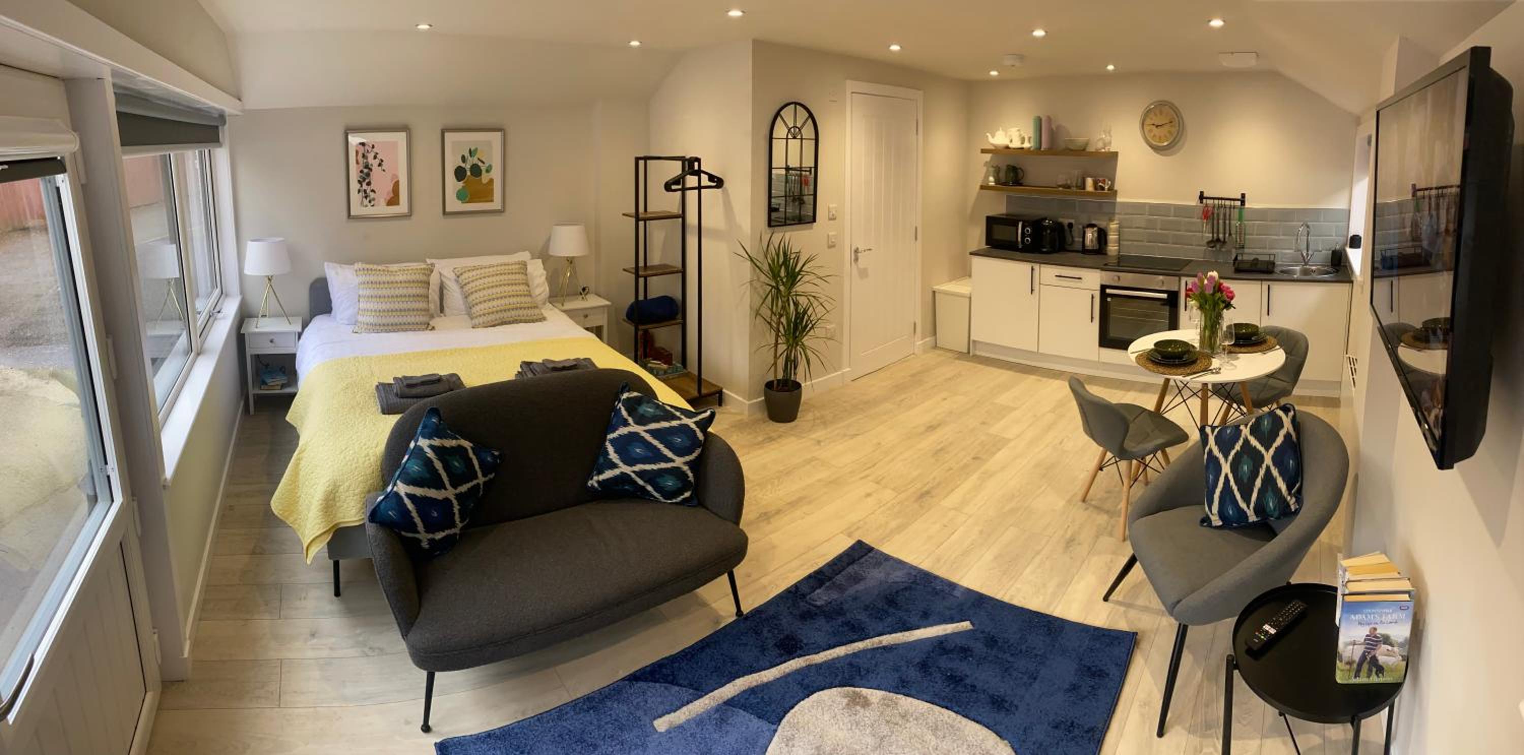 Hotel Little Rosslyn - Image 1