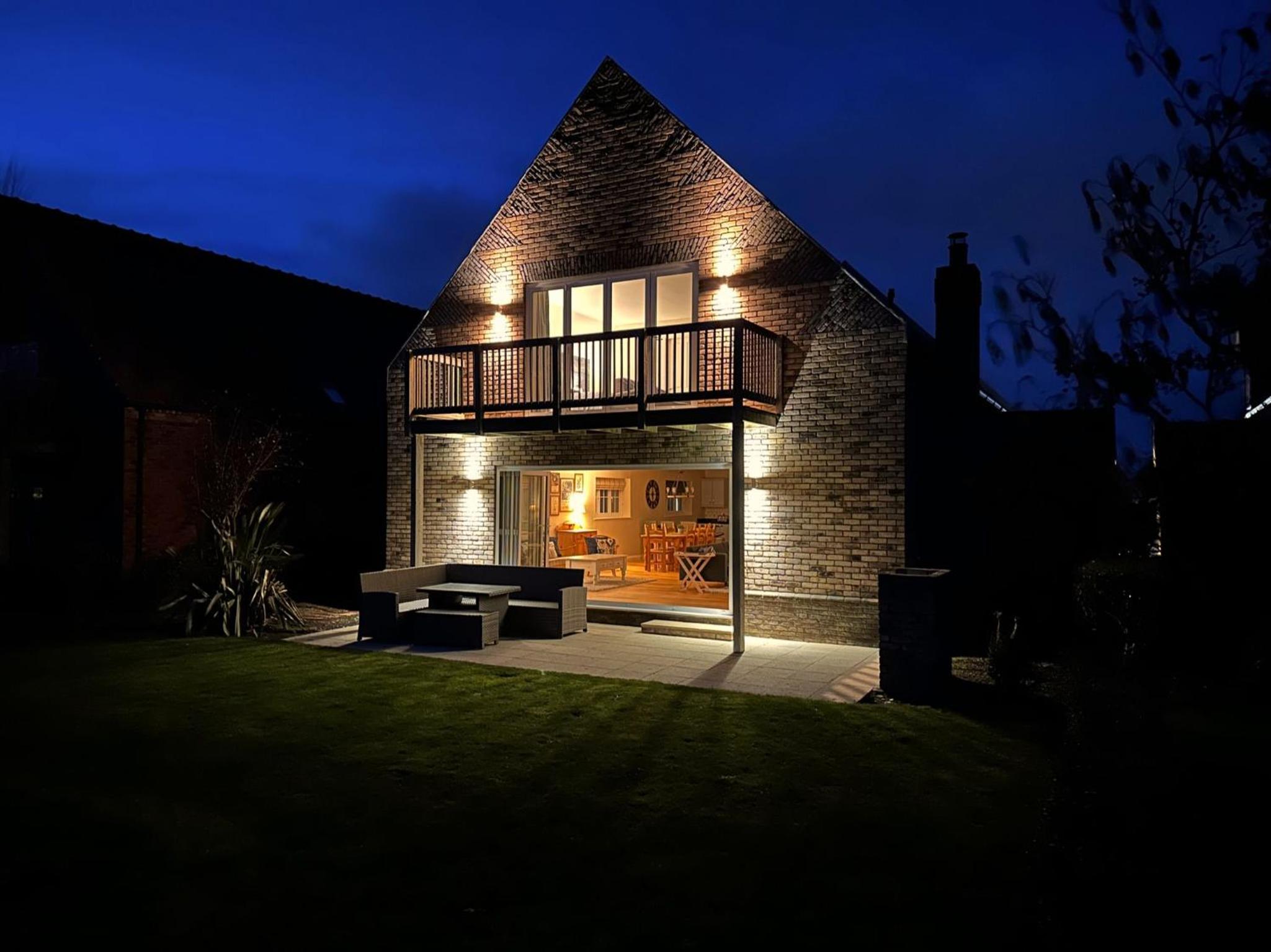 Ocean Retreat - Part of the The Bay Filey Holiday Village with pool, gym and direct beach access, pub, restaurant, tennis and meadows walks