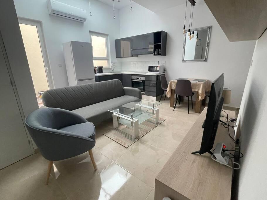 New Two bedroom flat Kamila on a dwell view 3