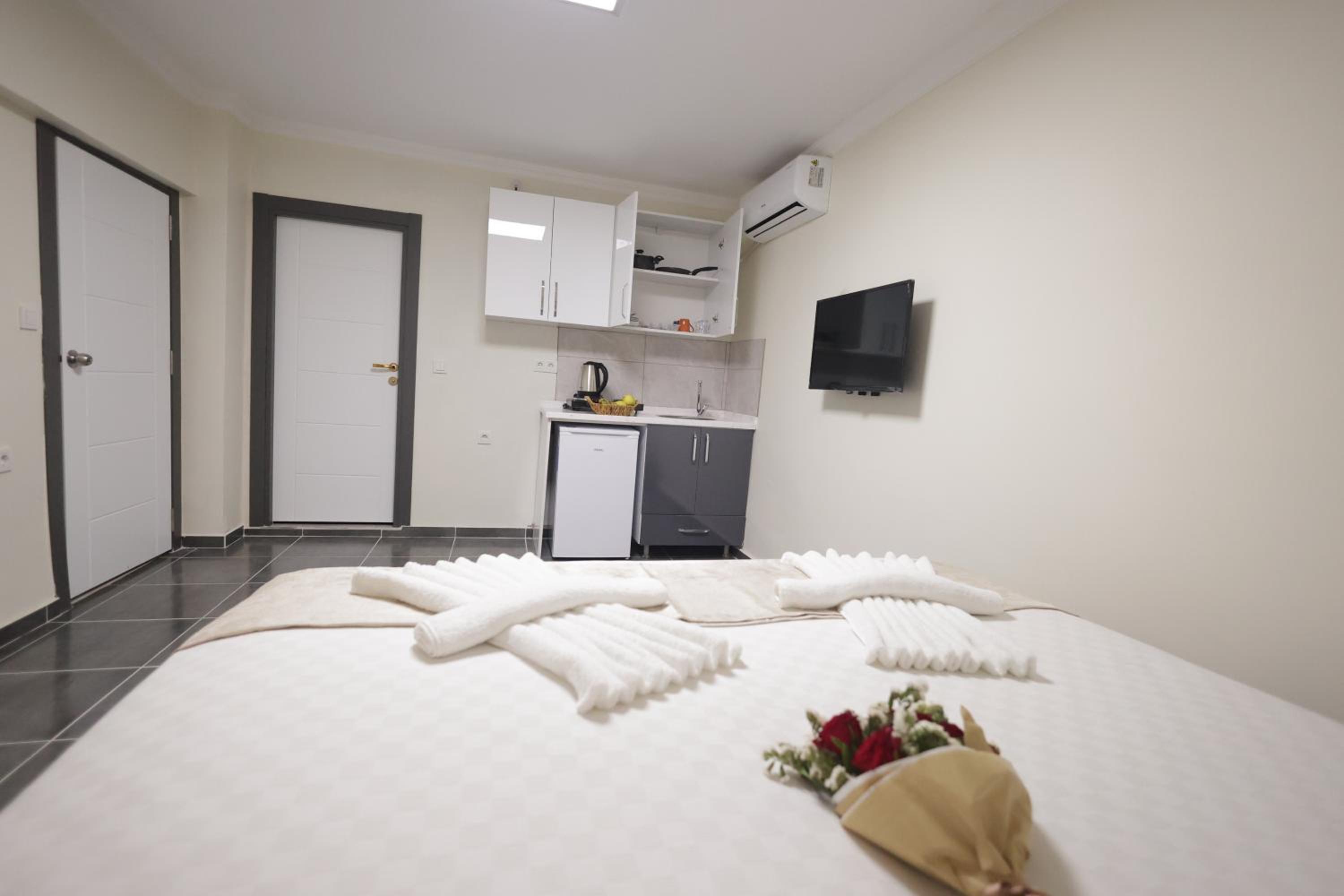 Bonita Apart - Image 74