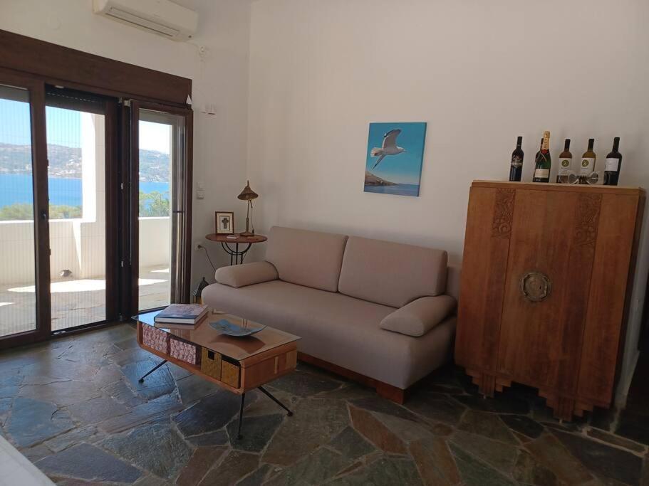 Spectacular Seaview Apartment