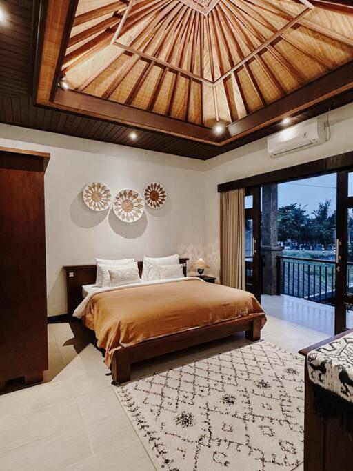 Villa Sriwedari - Seminyak