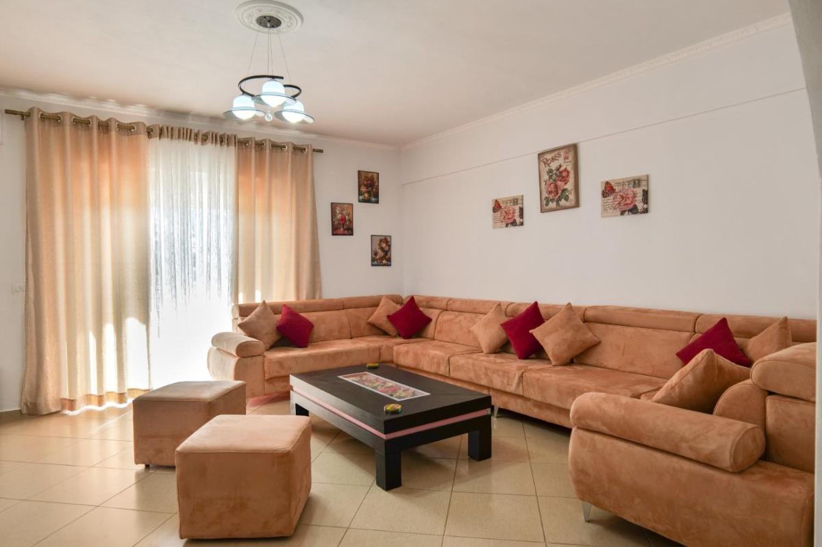 Kristal Apartments