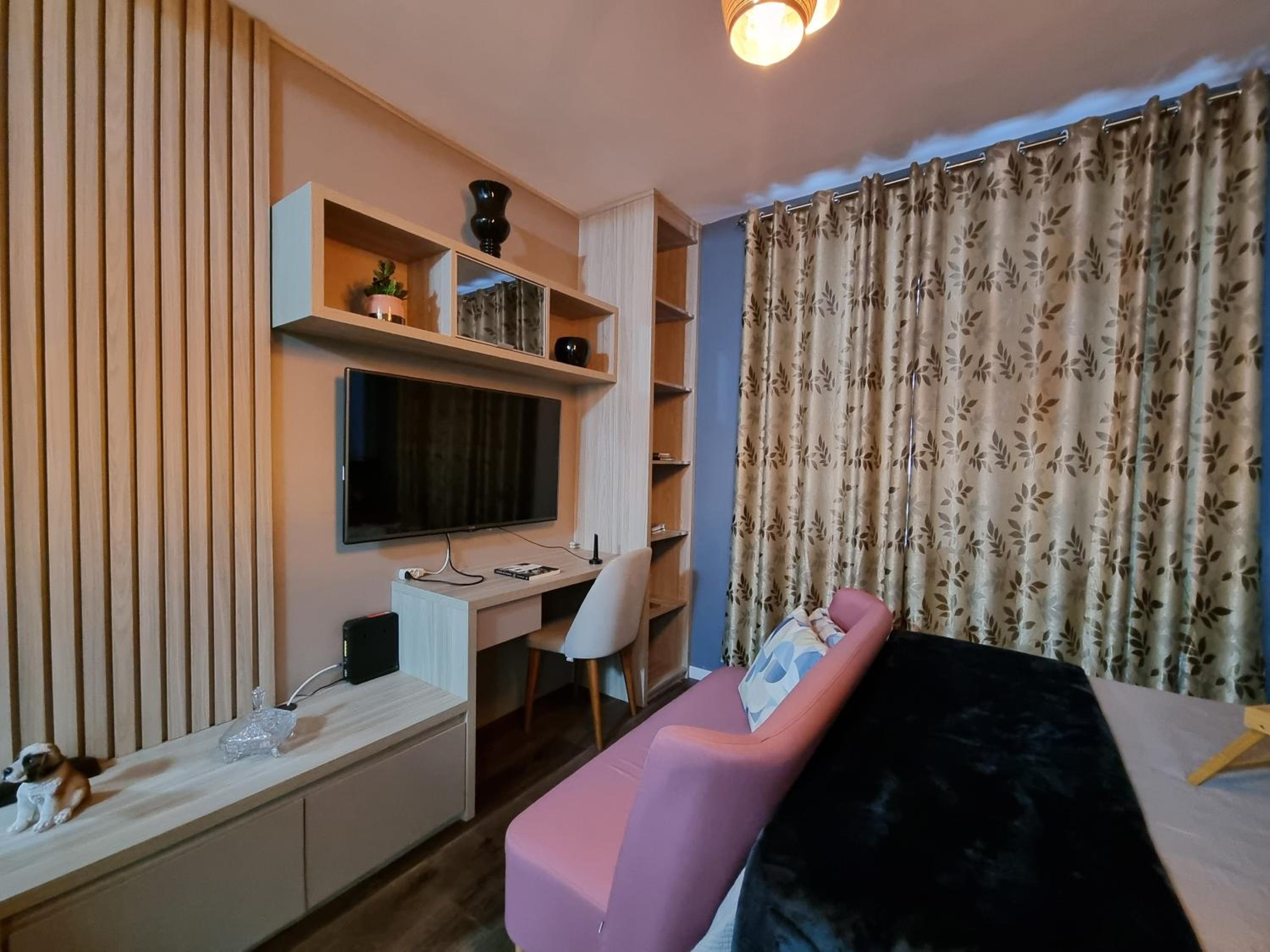 Flat luxo, mobiliado c/ ar, wi-fi, pisc. e academia
