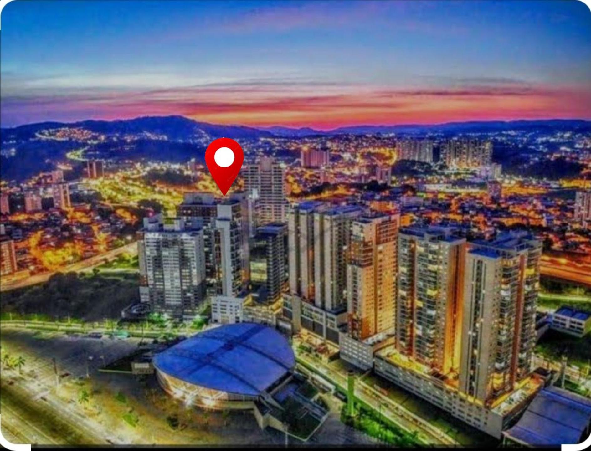 Flat luxo, mobiliado c/ ar, wi-fi, pisc. e academia