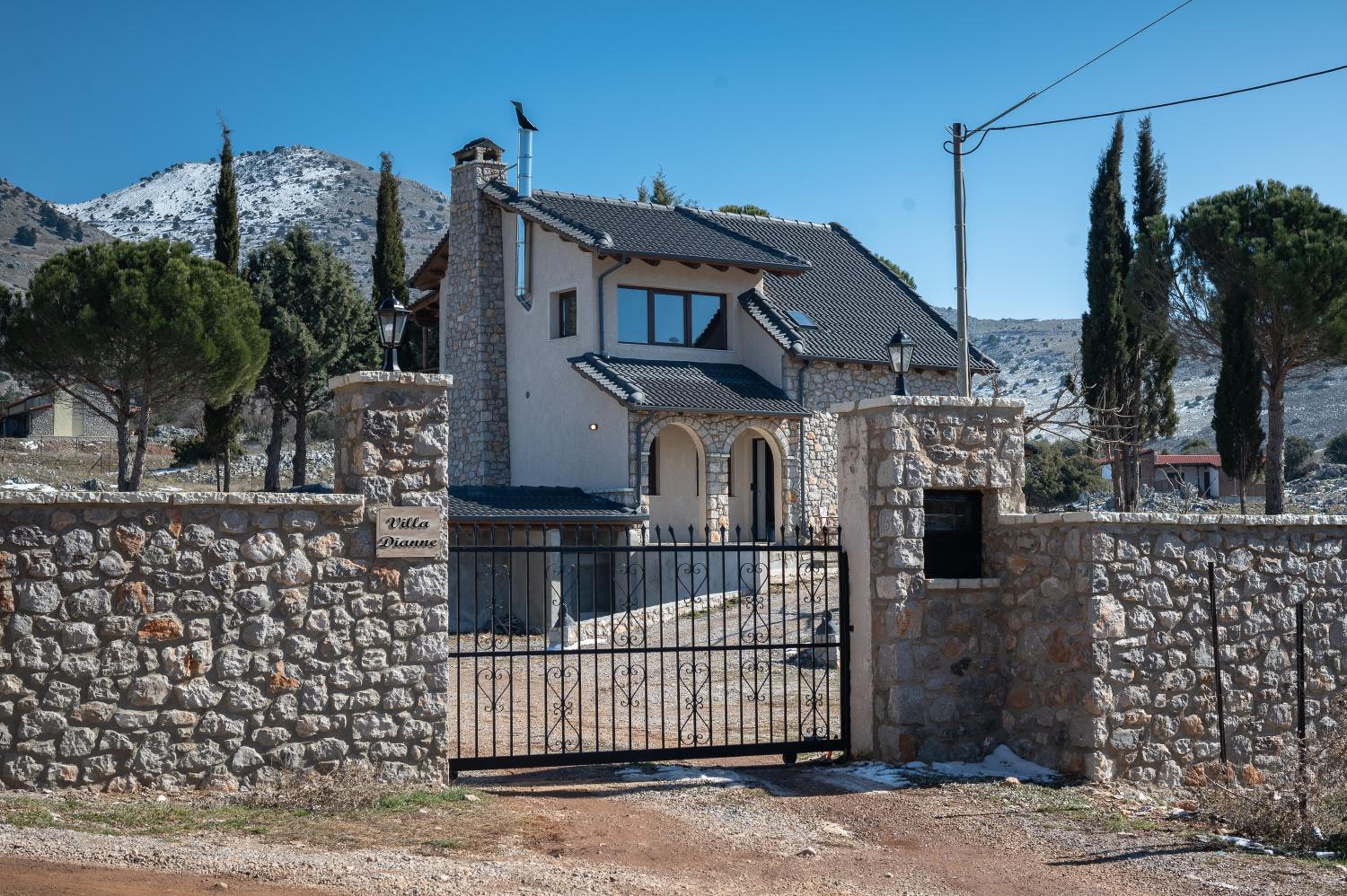 Villa Dianne Apt 2 Livadi Arachovas