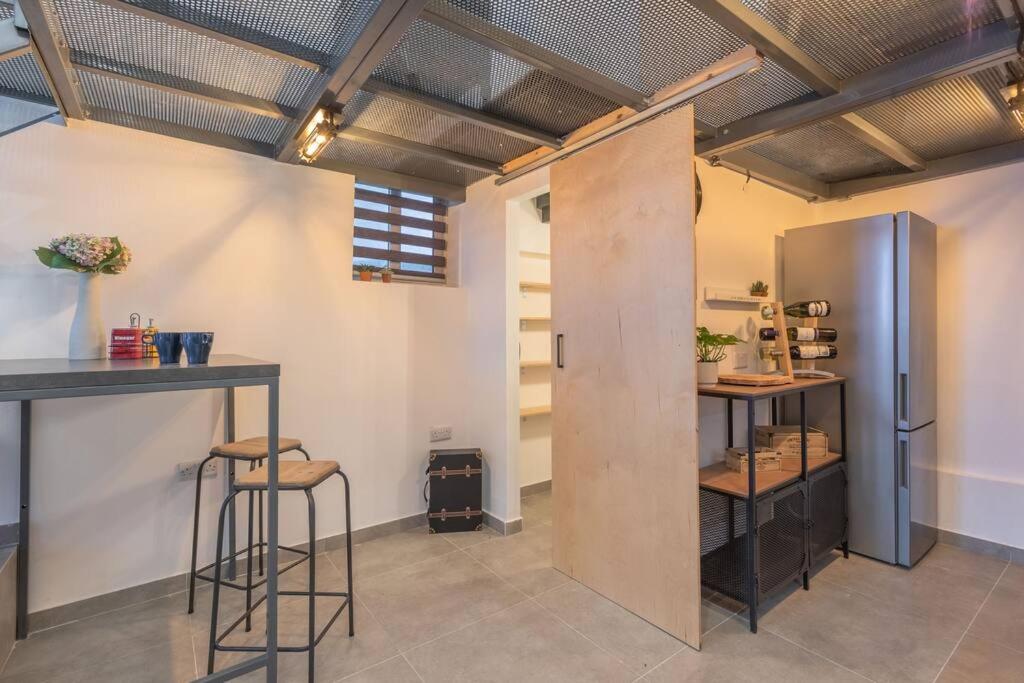 Unique studio loft, walking distance to Valletta view 2