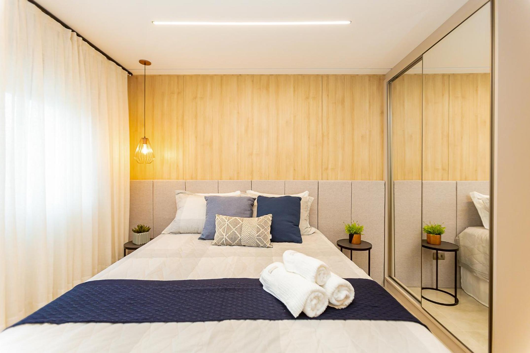 Luxuoso Apt Batel - 4 Minutos do Shopping Pátio Batel c/ Garagem, Piscina, Sauna e Academia