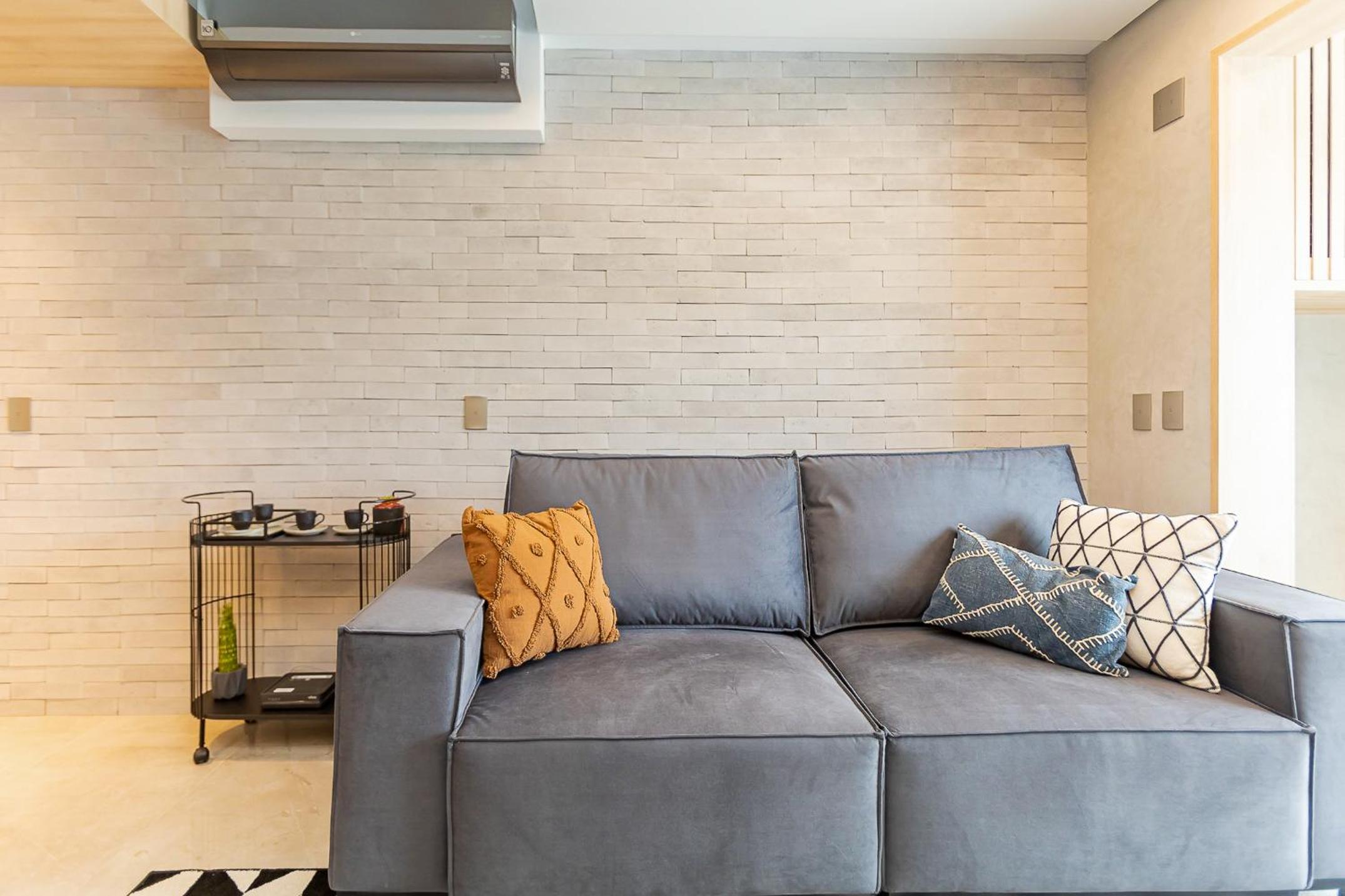 Luxuoso Apt Batel - 4 Minutos do Shopping Pátio Batel c/ Garagem, Piscina, Sauna e Academia