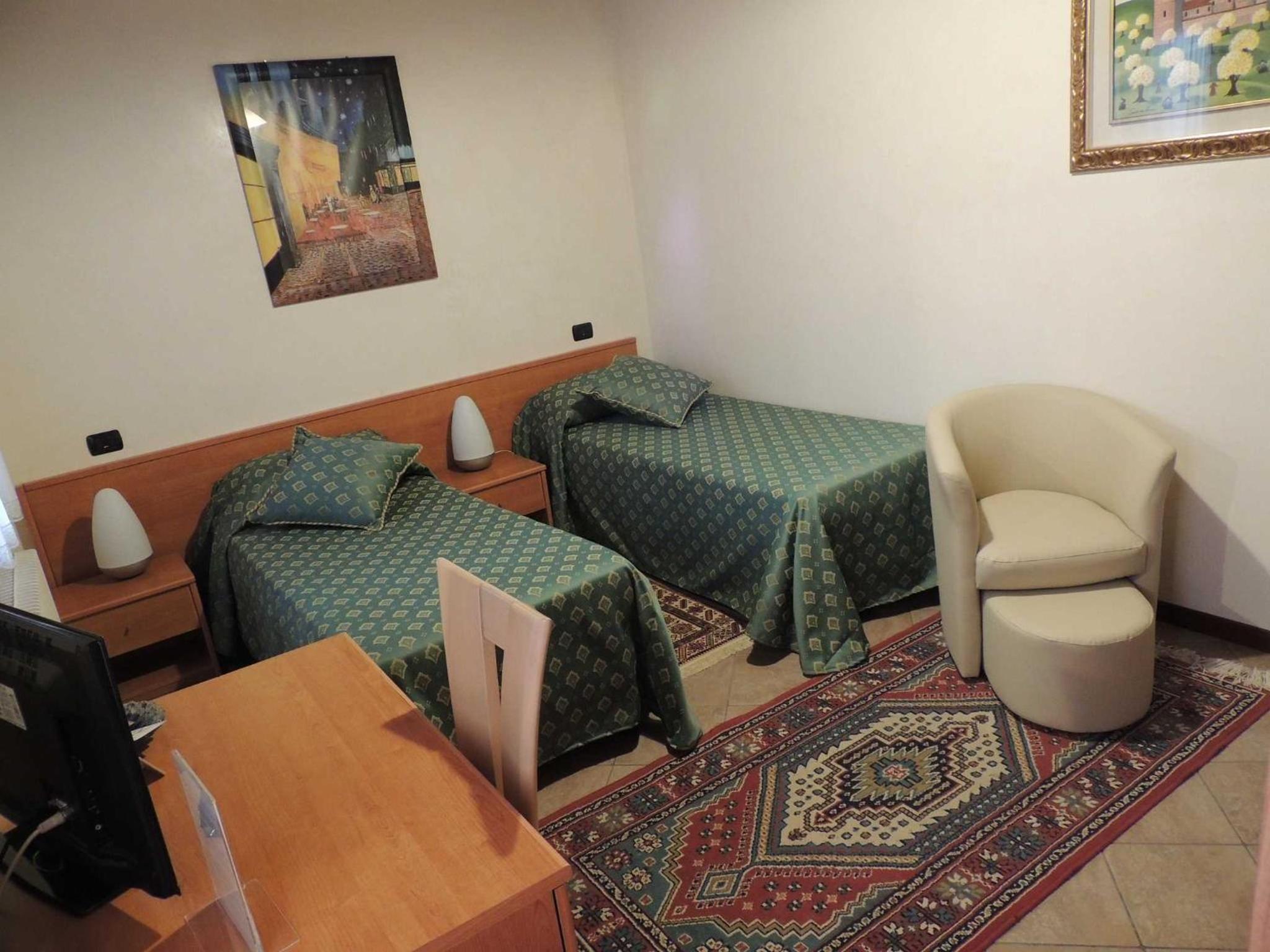 Photo 16