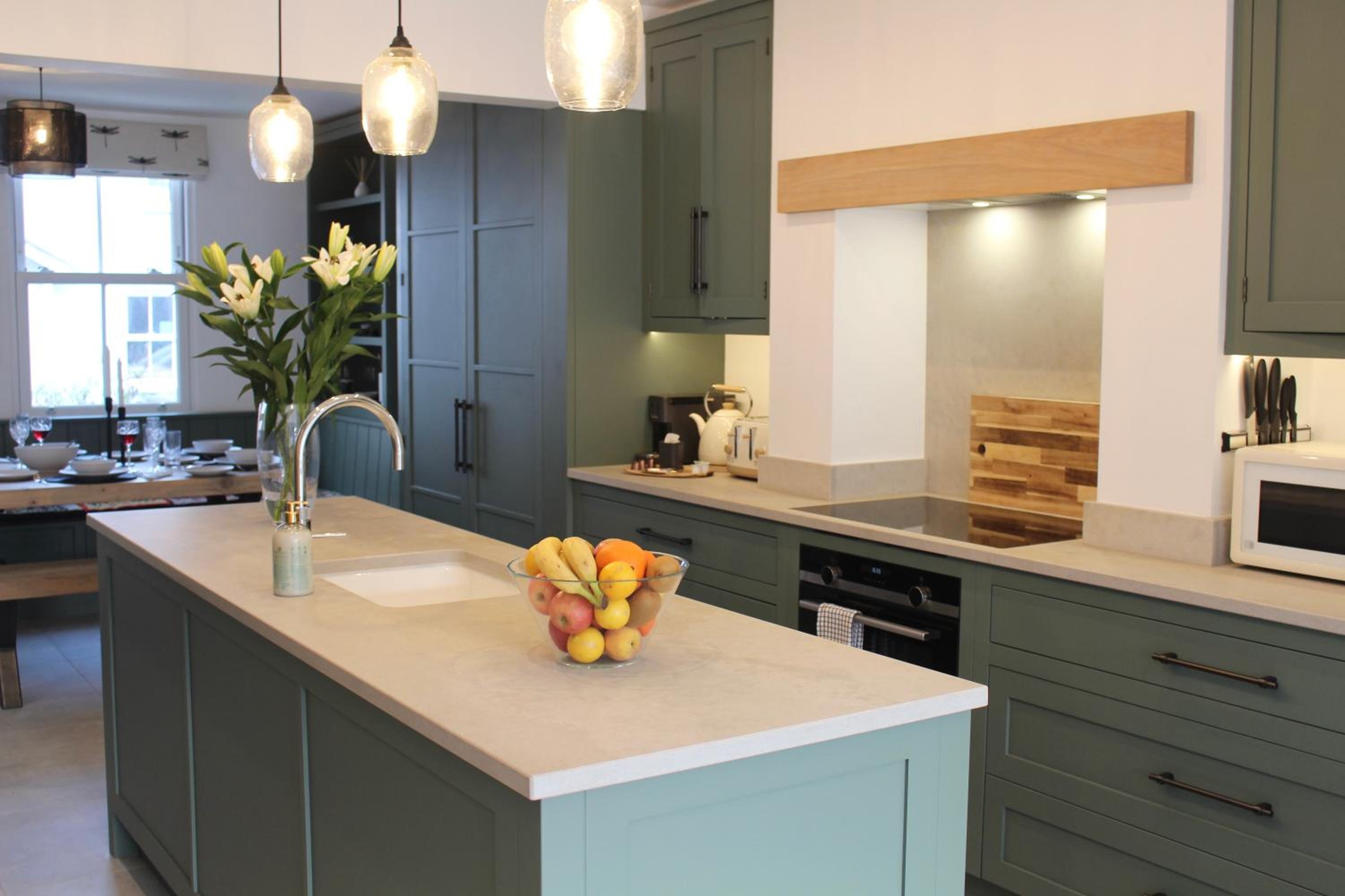 Modern Townhouse in the heart of Beaumaris view 3