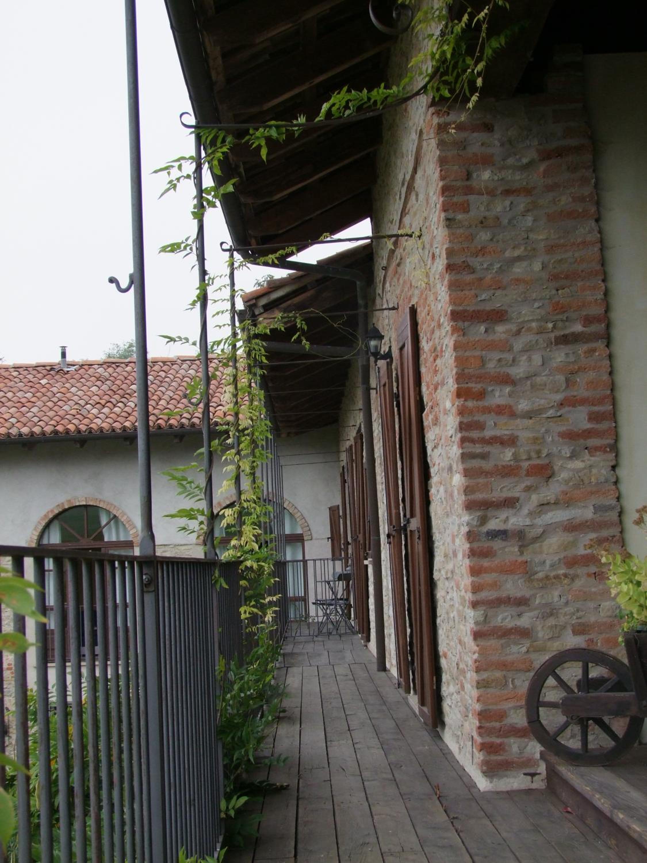 Photo 32