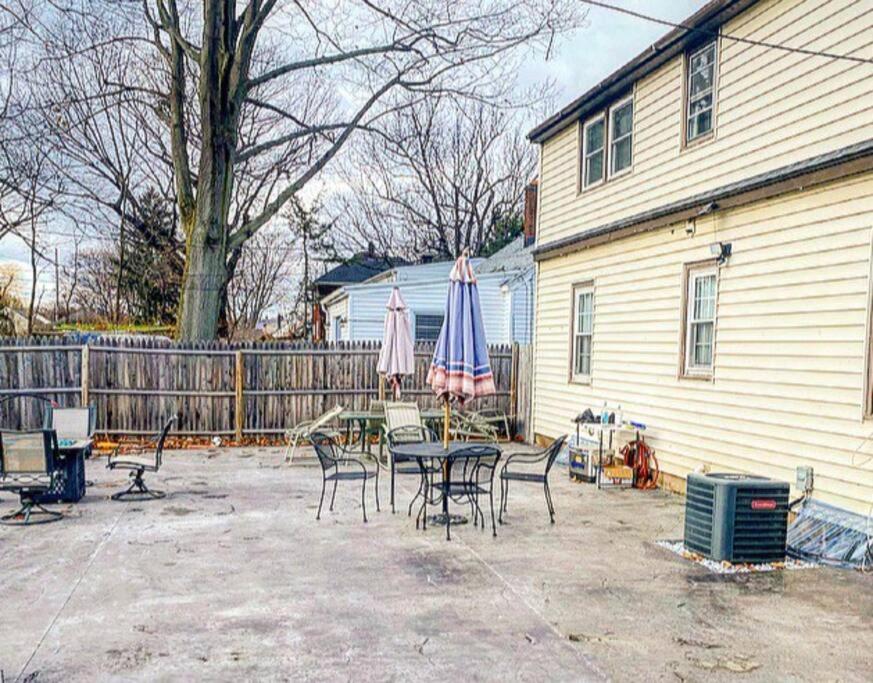 Adorable&Cozy Suburban Home Mins from Dwtn/Airport view 3