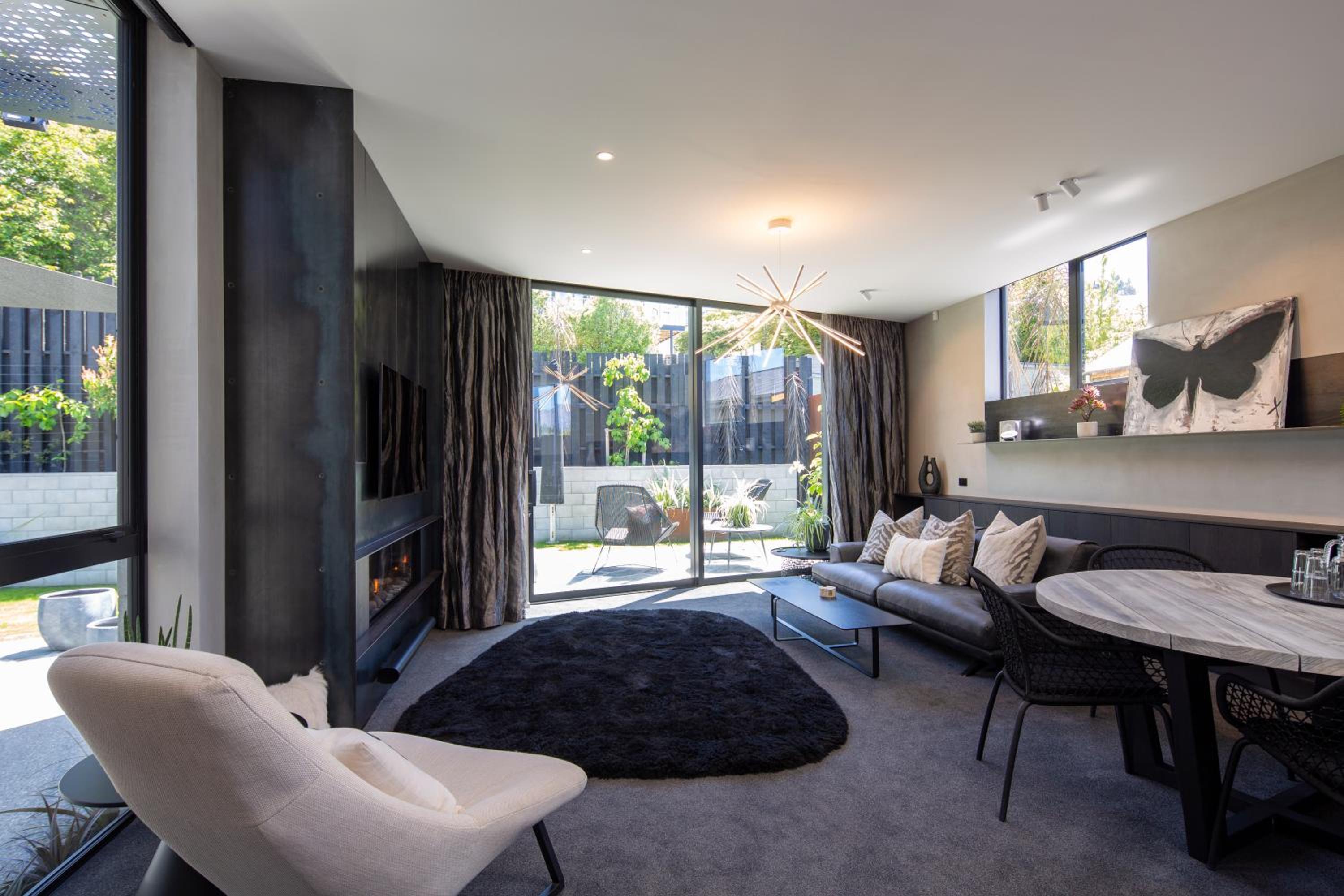 The Ivy Box Apartment