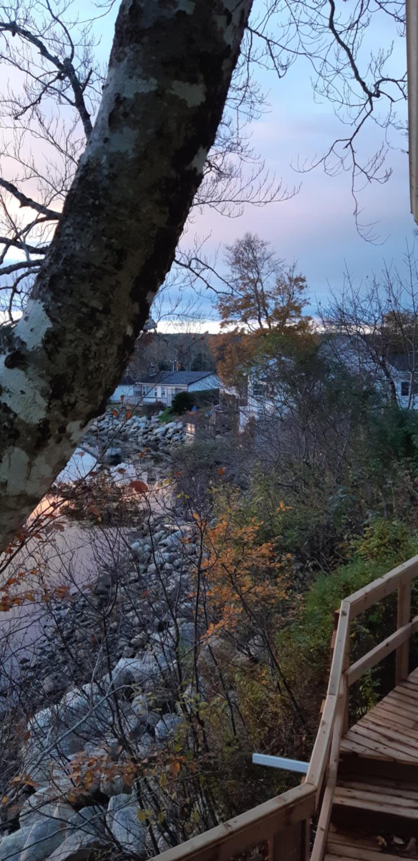Oceanfront Garden Cottage - Gateway to Attractions and Towns, Private Cove Mooring
