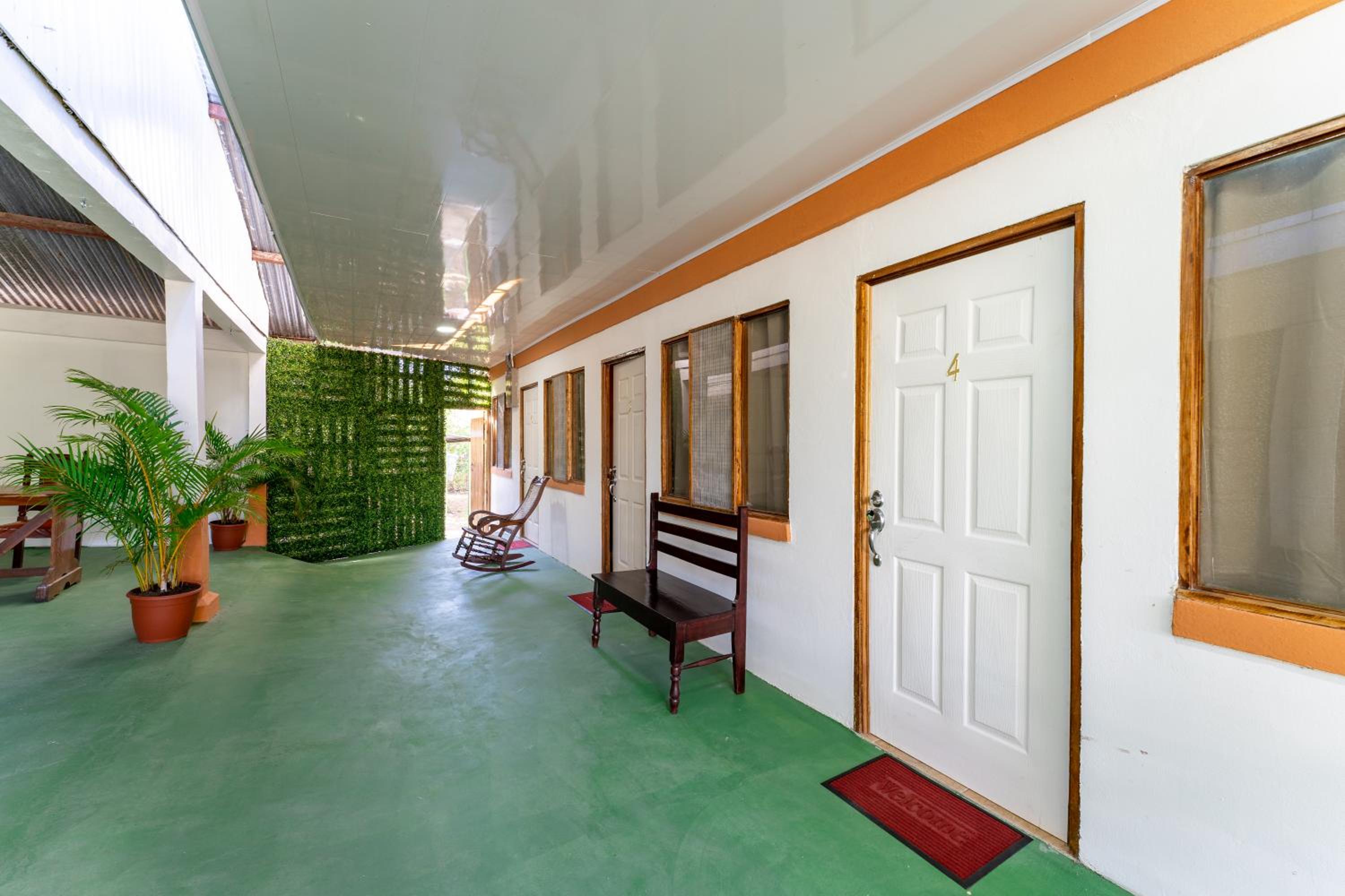 Hotel El Cocobolo Food&Rest Room 7 B&B WiFi AC Pkg Free Swimmingpool