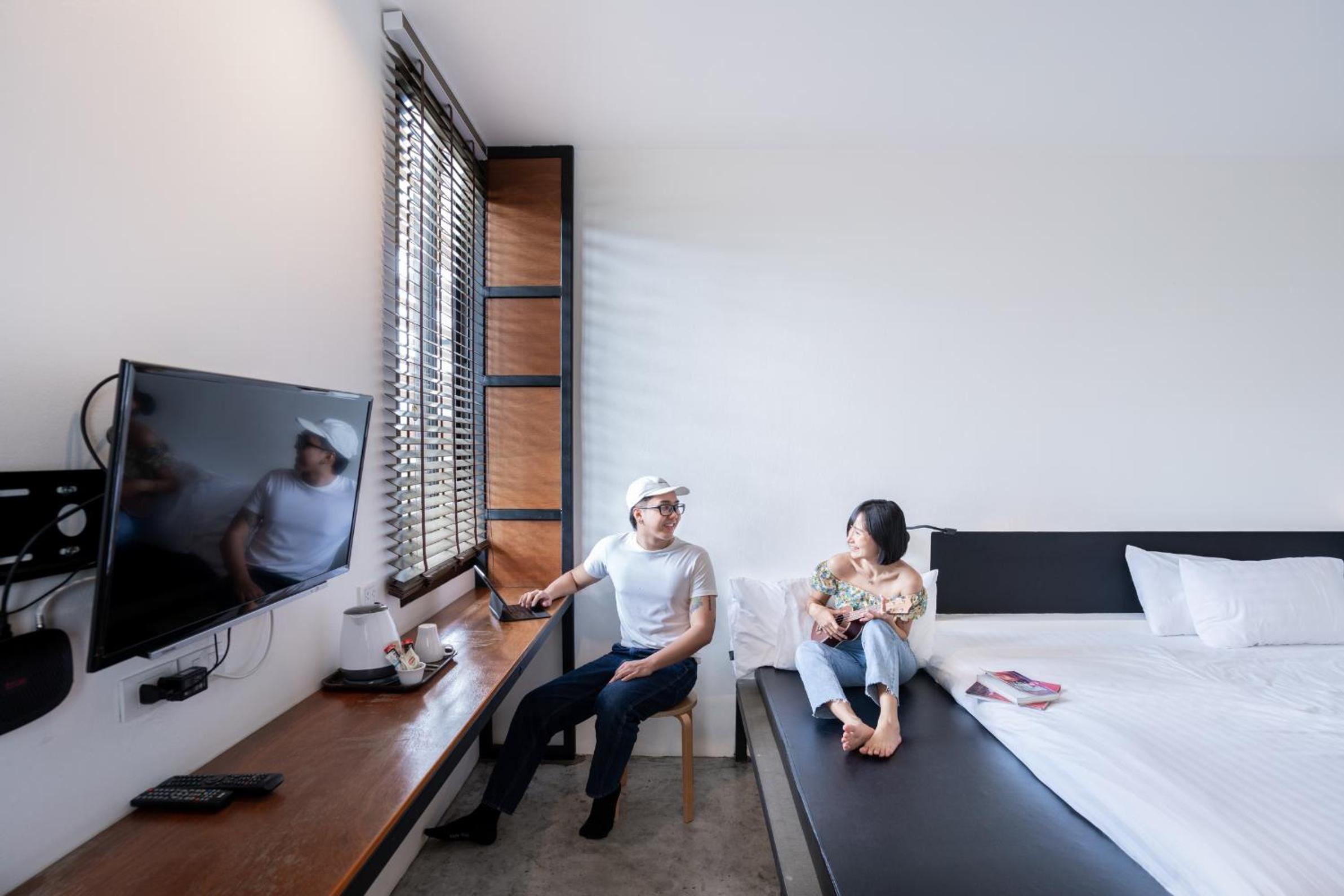 Book a Bed Poshtel - SHA Plus