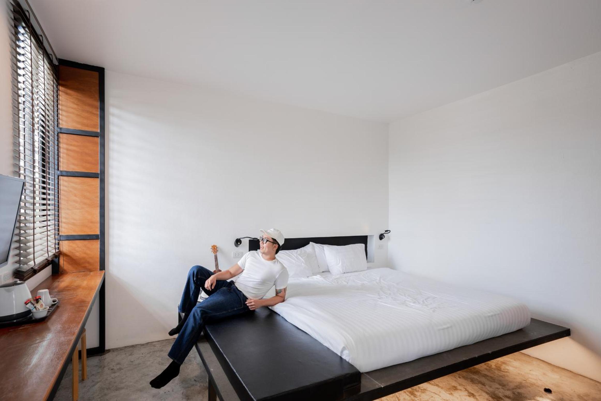 Book a Bed Poshtel - SHA Plus
