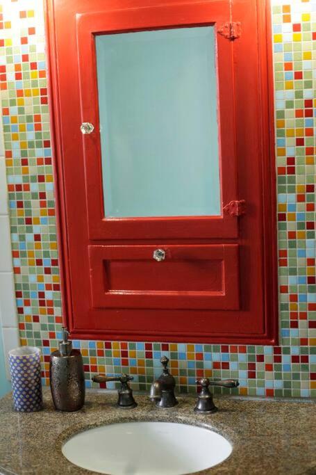Beautiful, Historic Family Home near Lake Merritt view 2