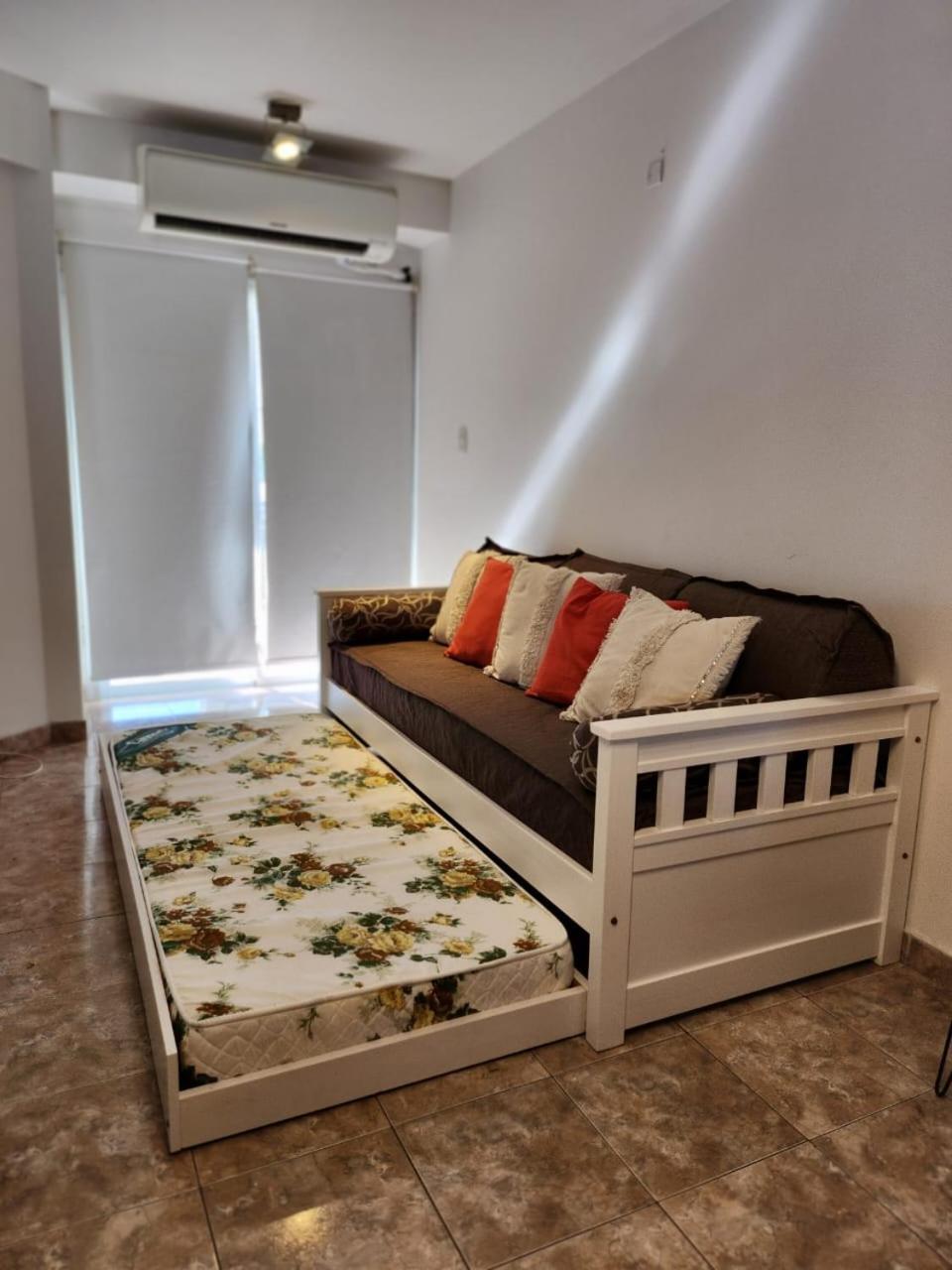 Departamento Alberdi Completo con Cochera