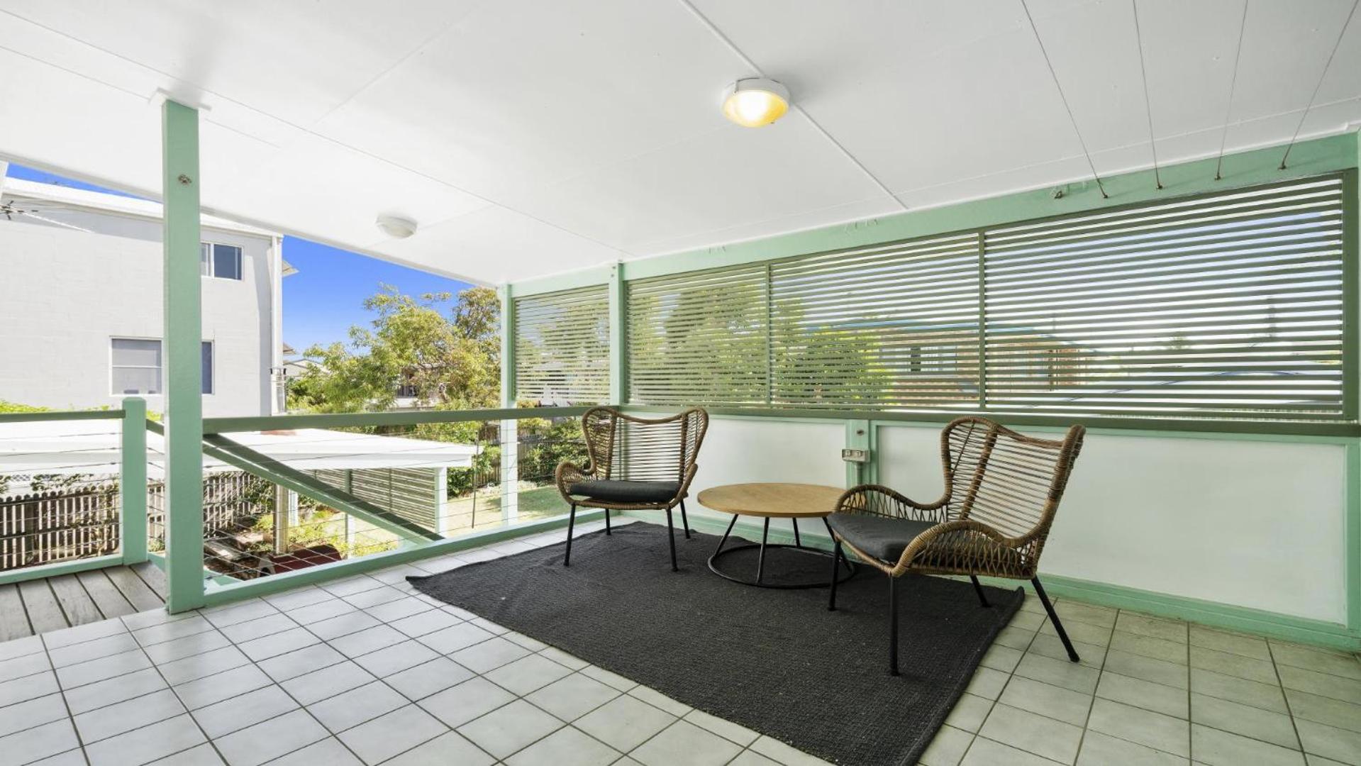 Woorim Beach House with Water Views