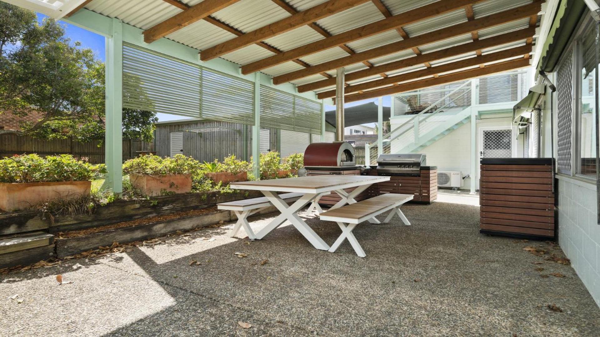 Woorim Beach House with Water Views