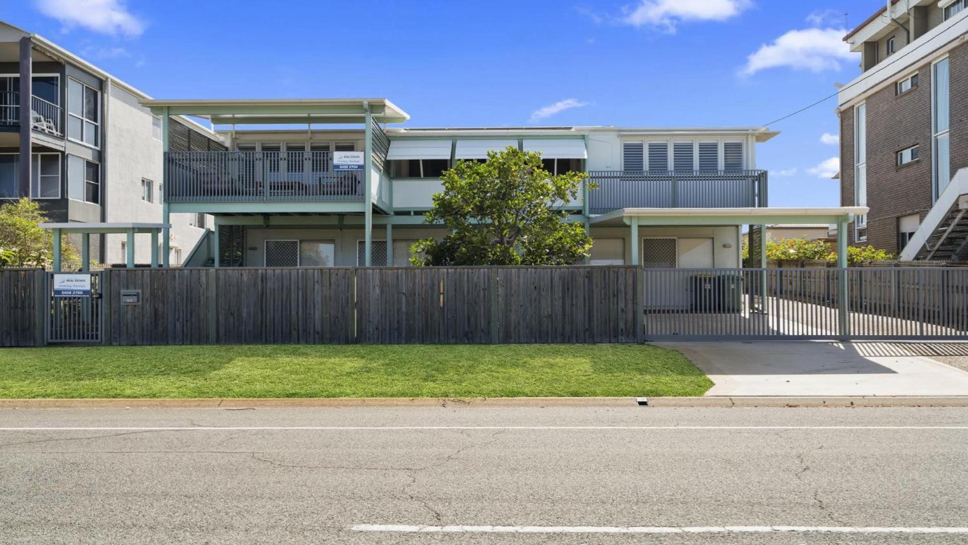 Woorim Beach House with Water Views