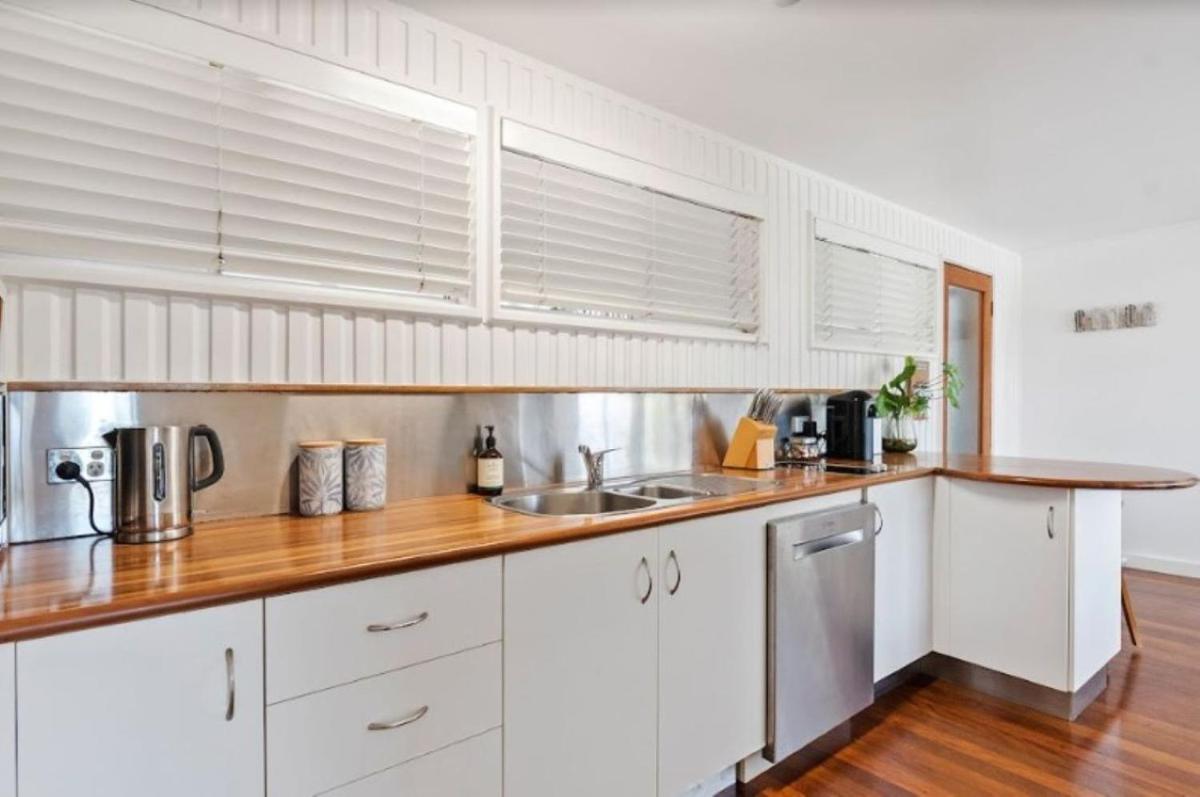 Ocean Views Central to everything , 2 bed, 2 minute walk to Beach view 2