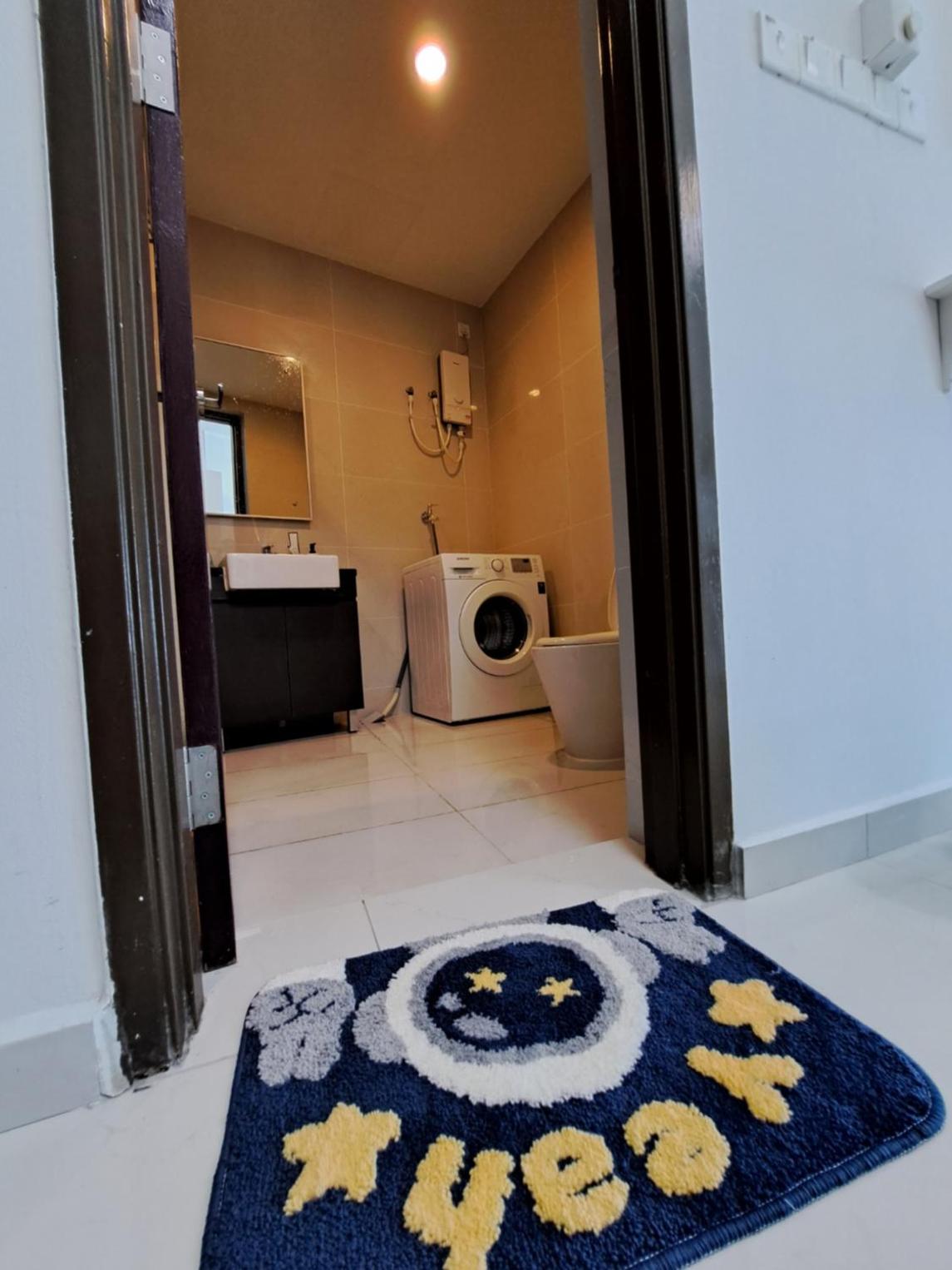 COZY Homestay Country Garden at DangaBay of JB, FREE wifi and streaming