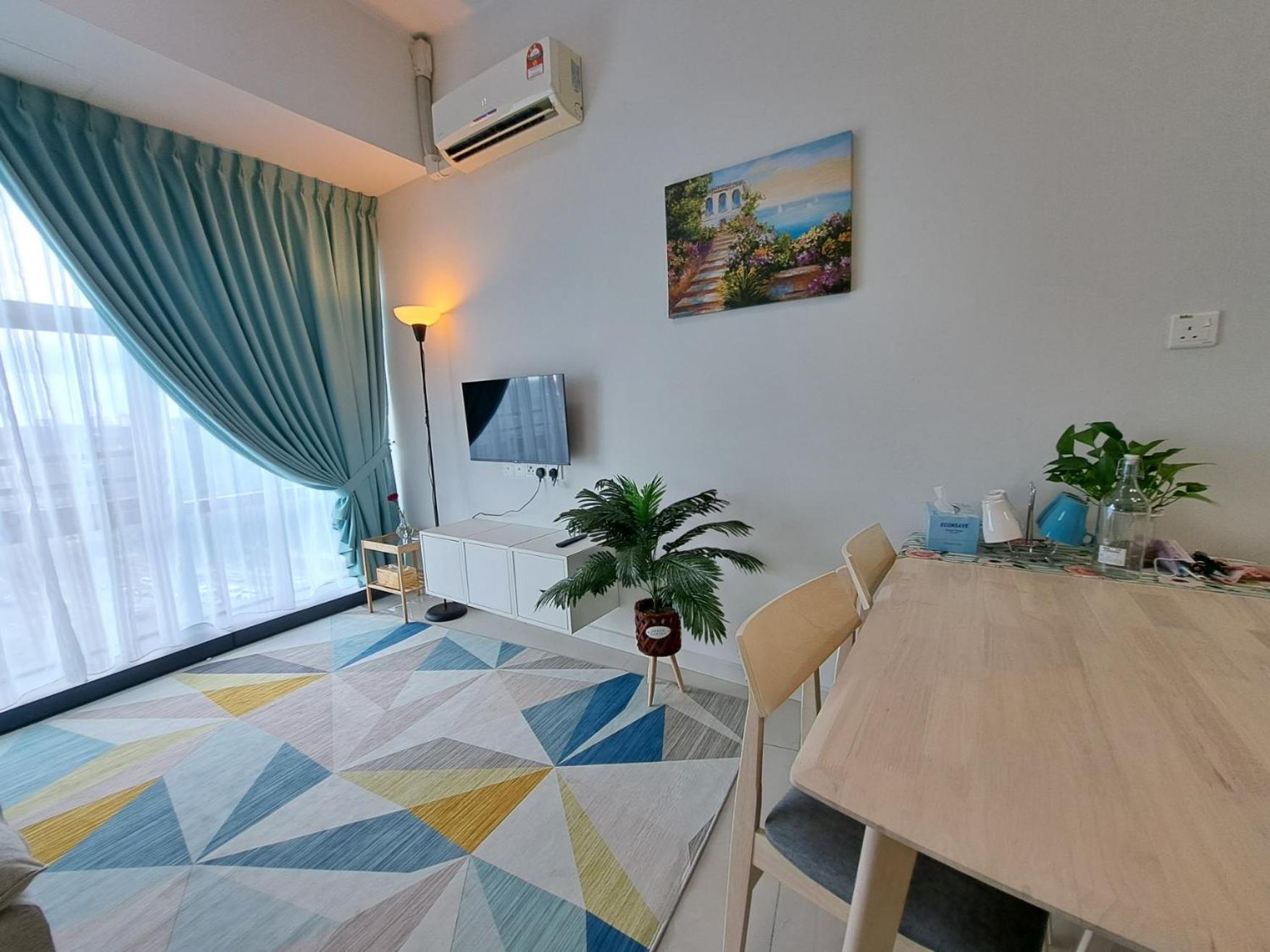 COZY Homestay Country Garden at DangaBay of JB, FREE wifi and streaming