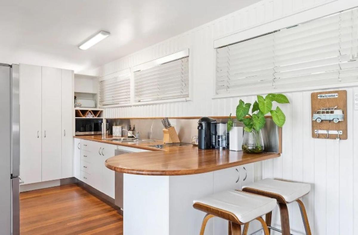 Ocean Views Central to everything , 2 bed, 2 minute walk to Beach view 4
