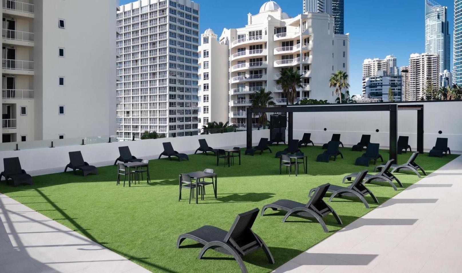 Hotel Apartments on 22 View Avenue, Surfers Paradise