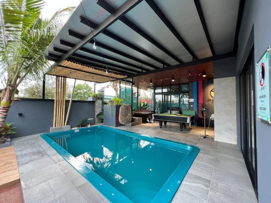 The Riimbun . Private Pool . BBQ . Karaoke