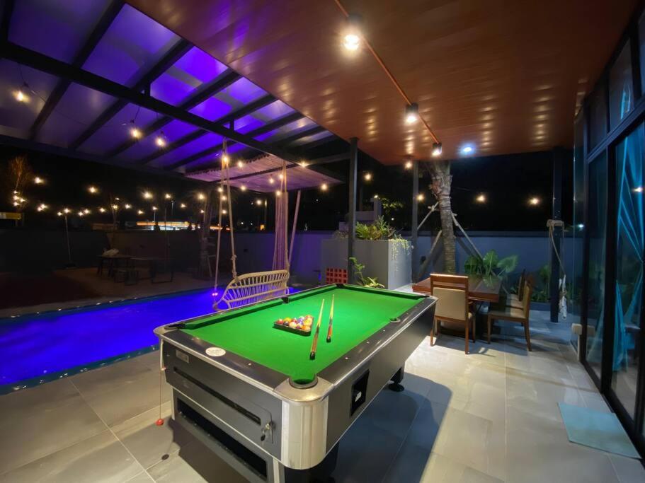 The Riimbun . Private Pool . BBQ . Karaoke