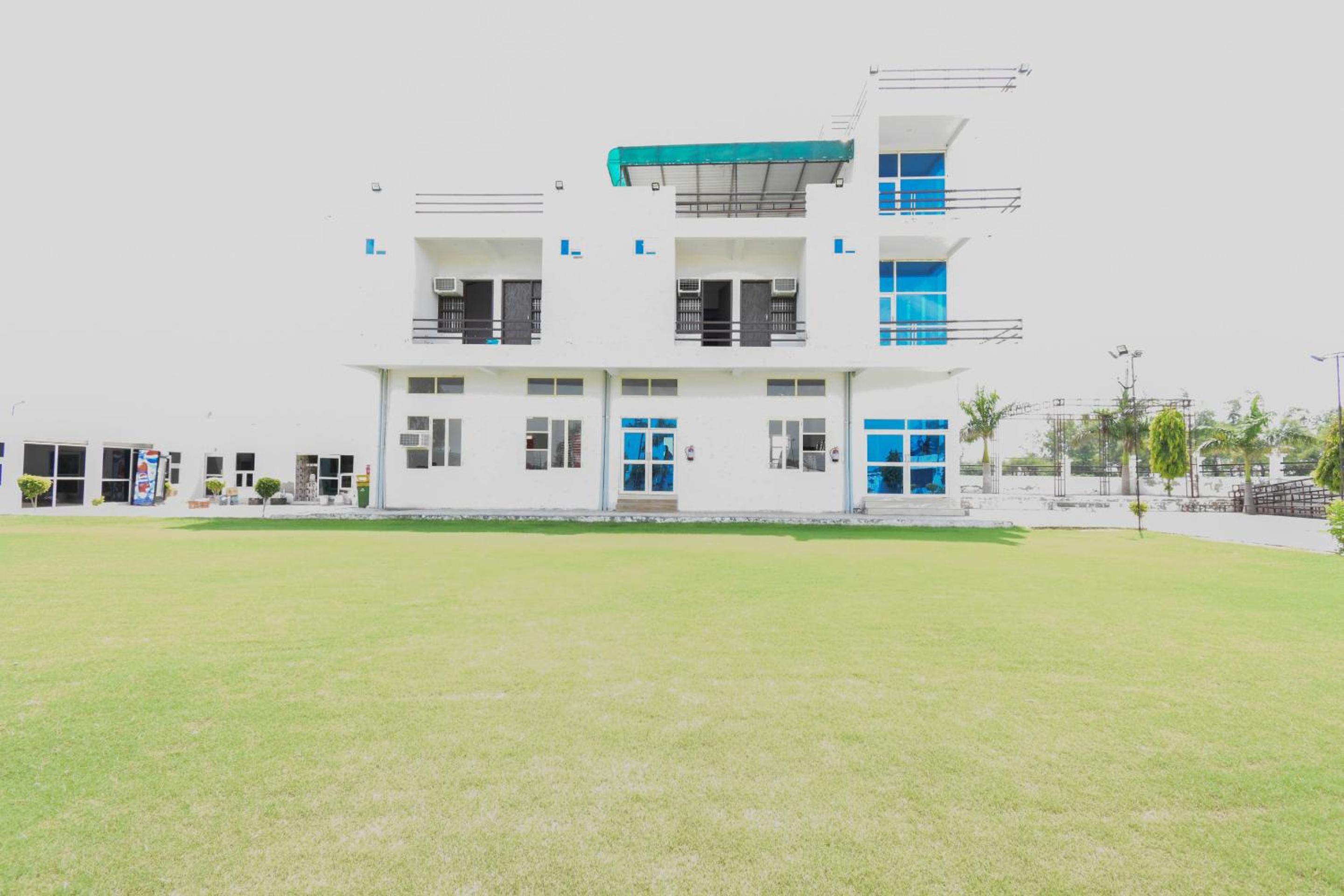 Hotel O Pardeep Palace view 2