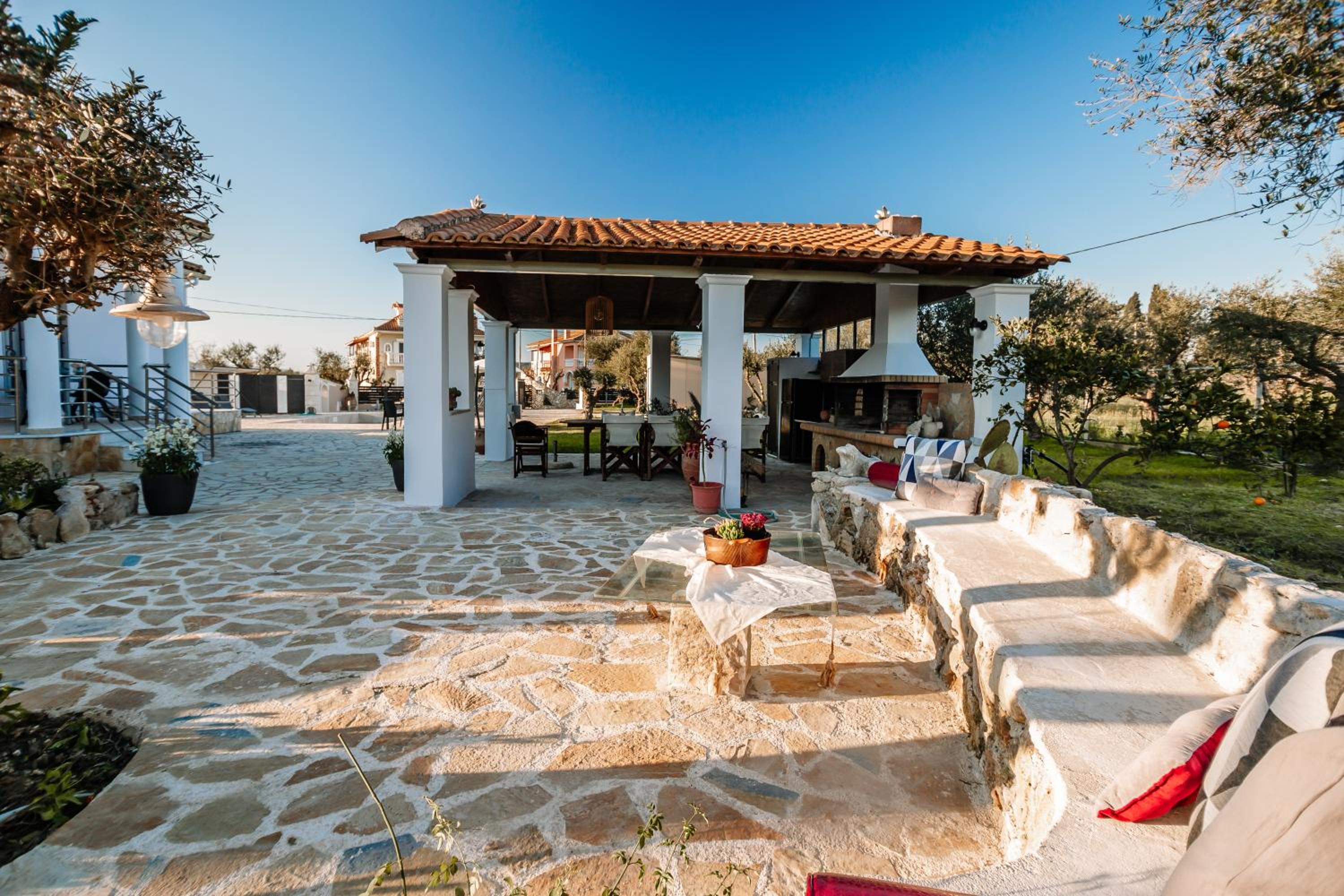 Villa Ellania