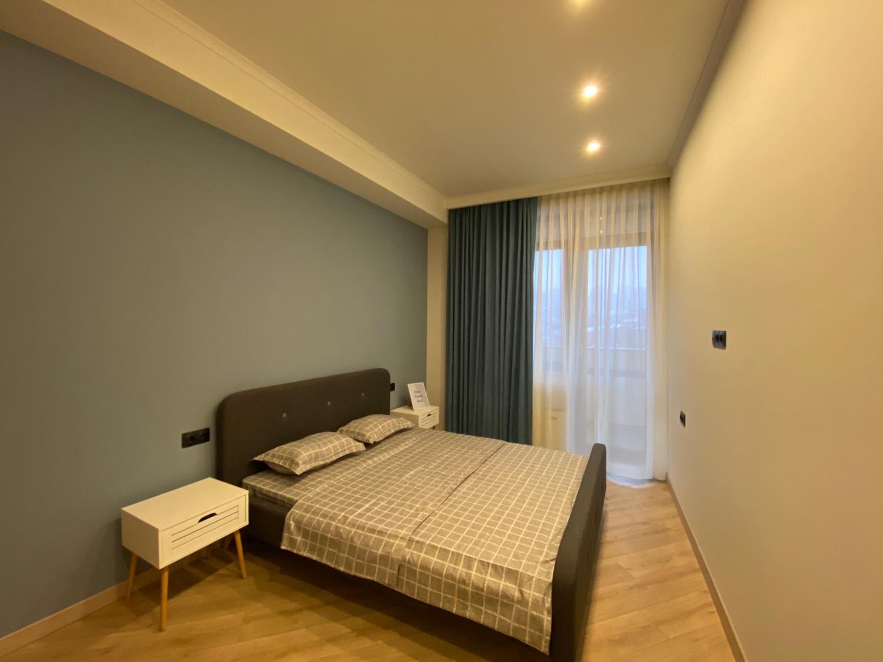 Derenik Demirtchyan , Modern, New Euro renovated apartment with balcony DE144
