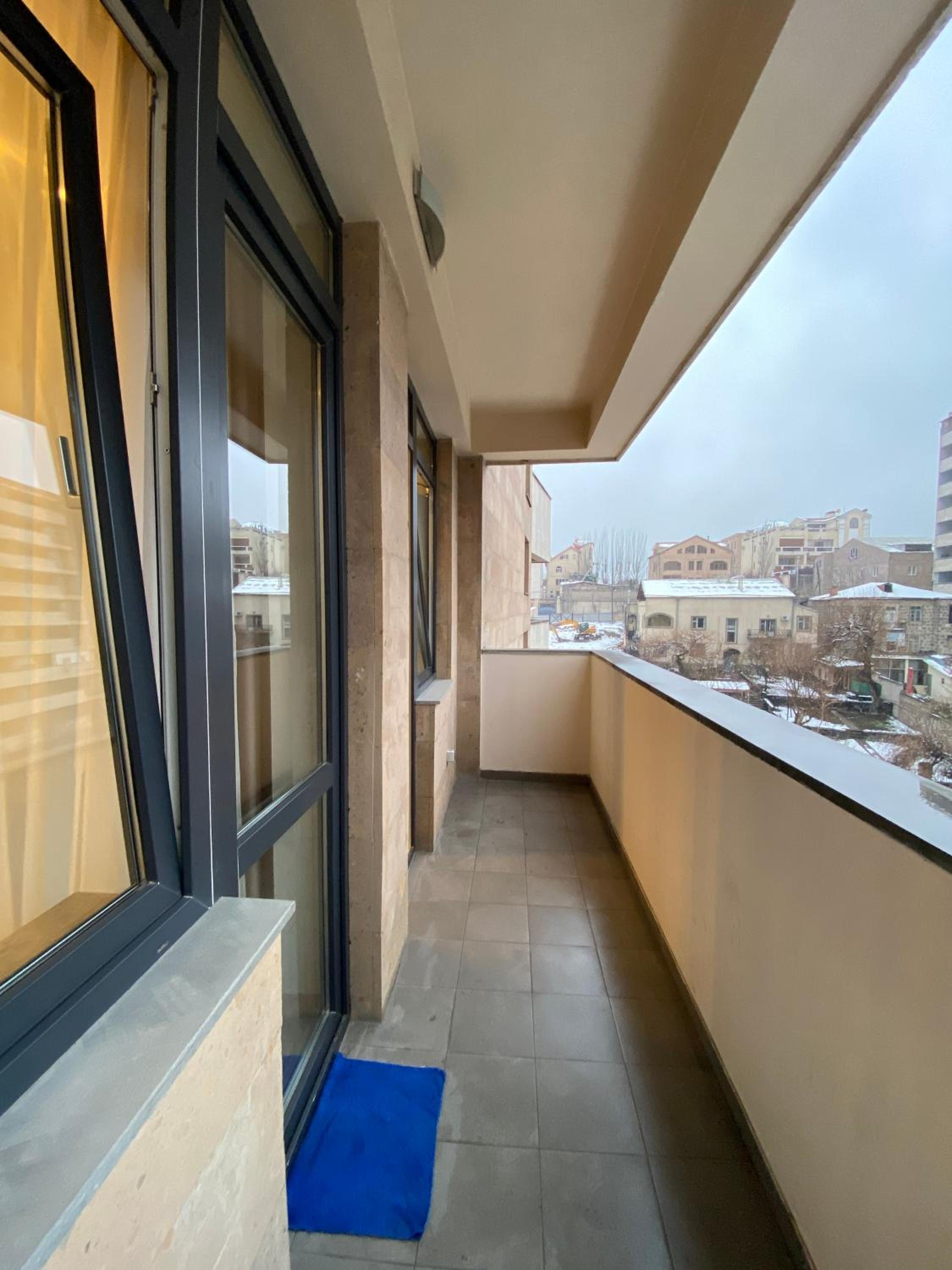 Derenik Demirtchyan , Modern, New Euro renovated apartment with balcony DE144