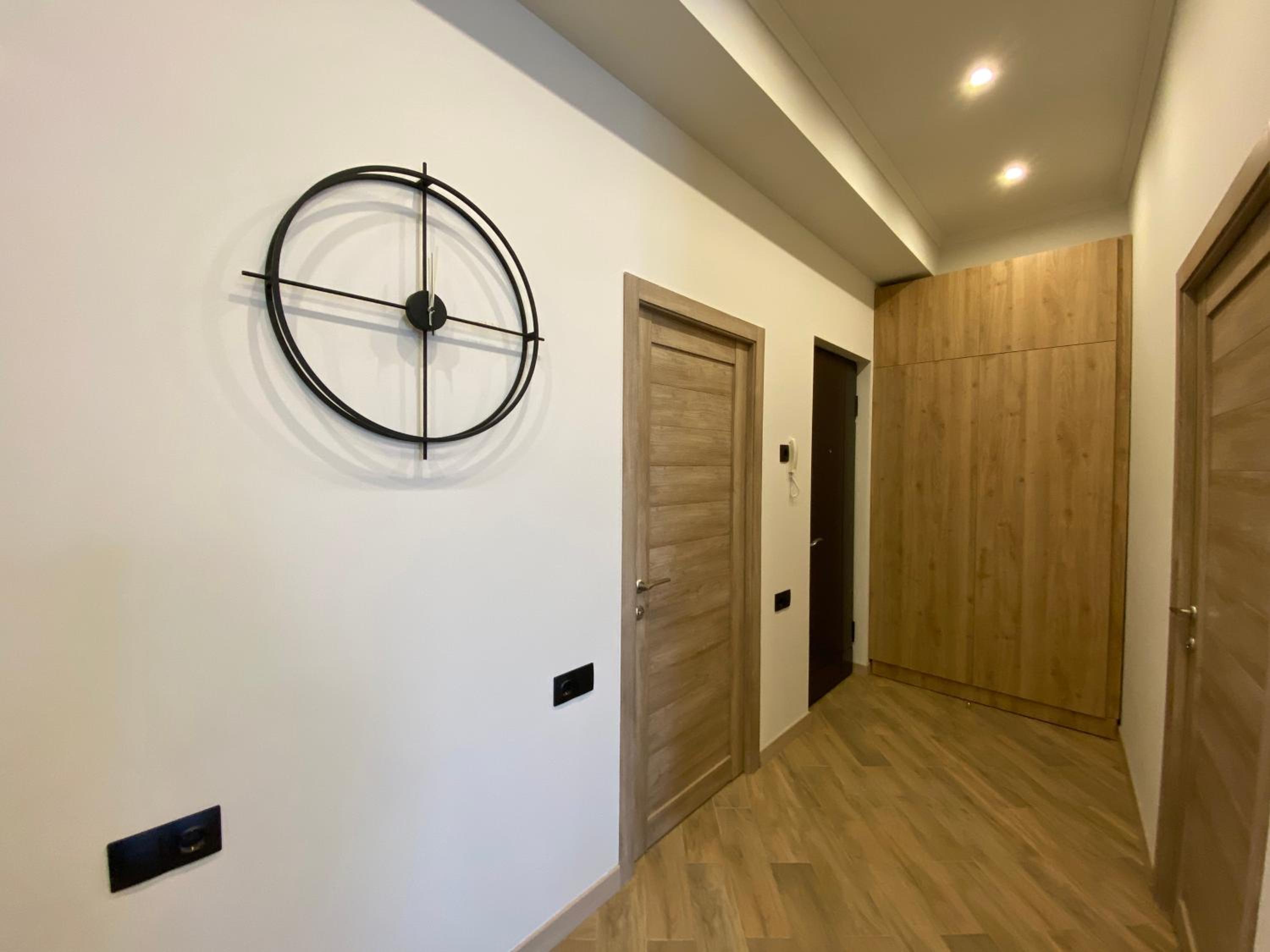 Derenik Demirtchyan , Modern, New Euro renovated apartment with balcony DE144