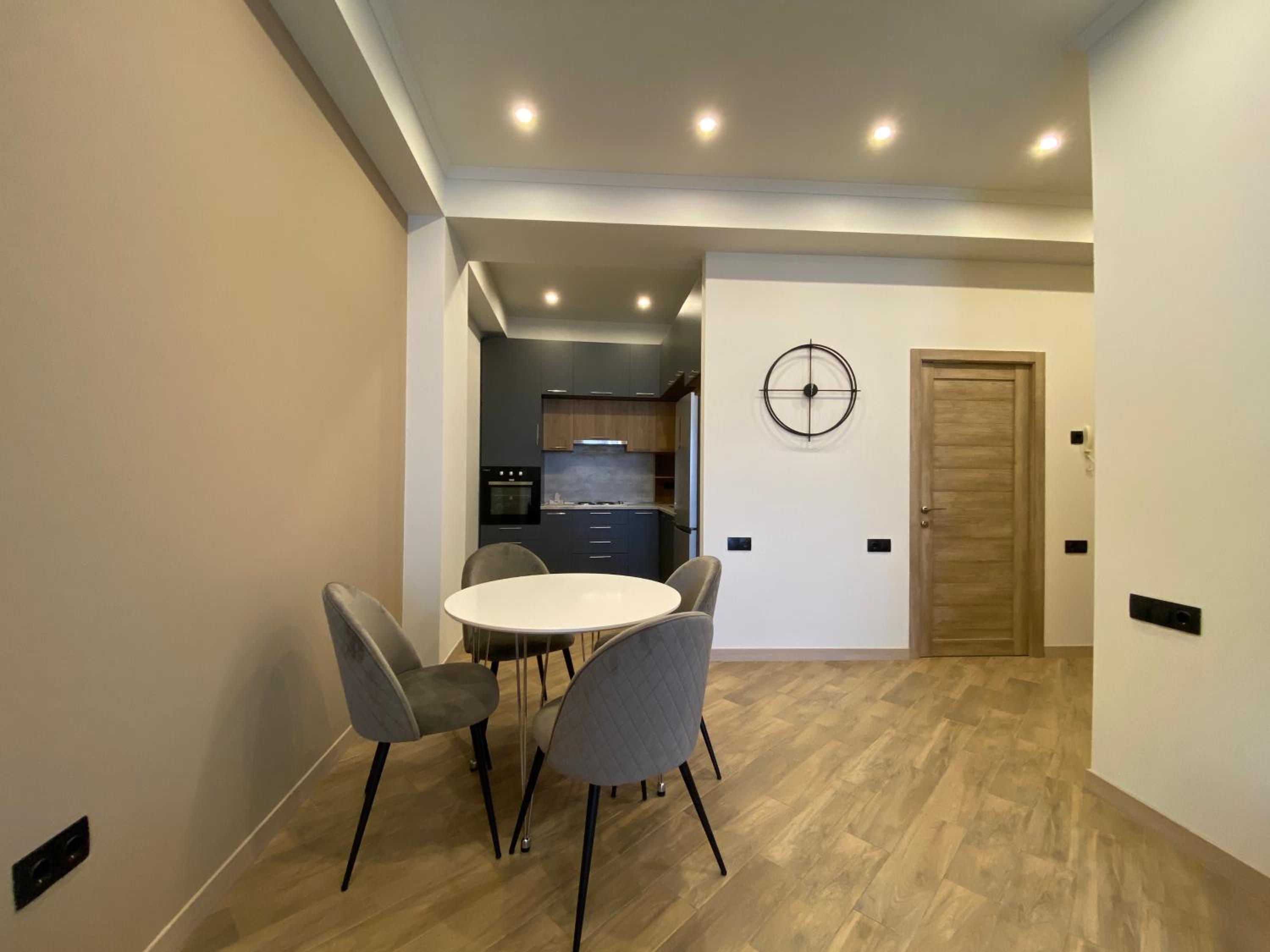 Derenik Demirtchyan , Modern, New Euro renovated apartment with balcony DE144